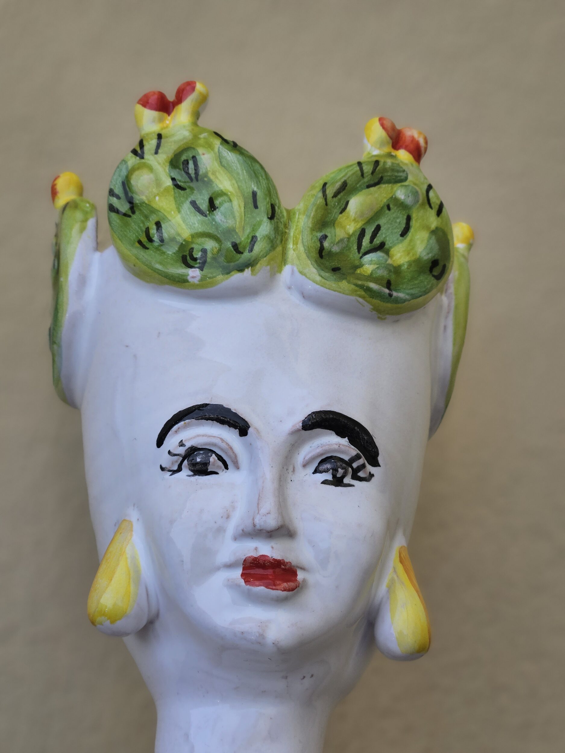 les-ottomans-sicily-sculpture-vase-2er-set-handbemalte-gesichtsvasen image 2