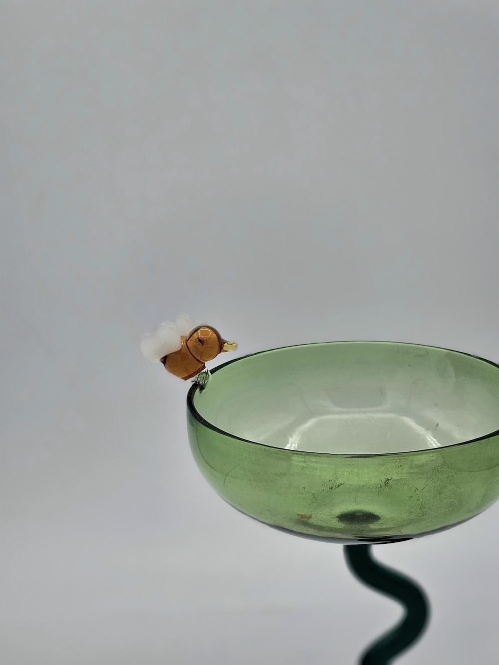 les-ottomans-ape-cocktailglas-geformtes-glas image 3