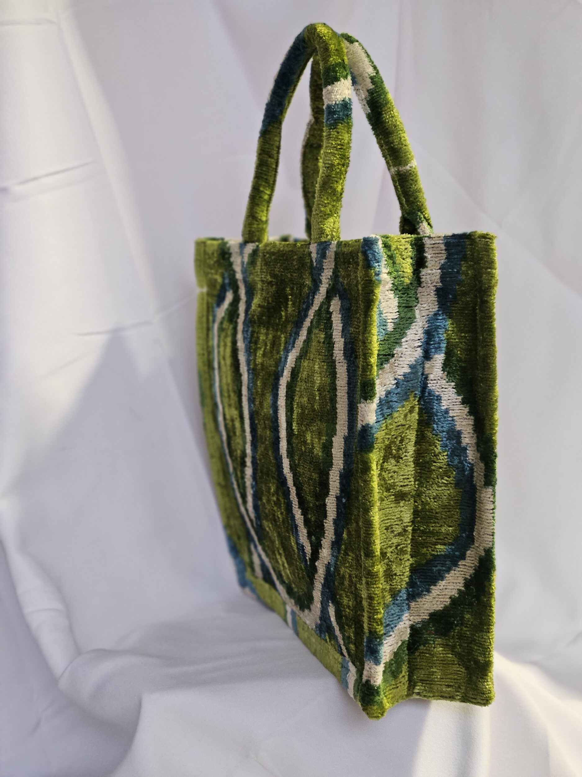 les-ottomans-tote-grande-05-seidensamt-ikat image 3