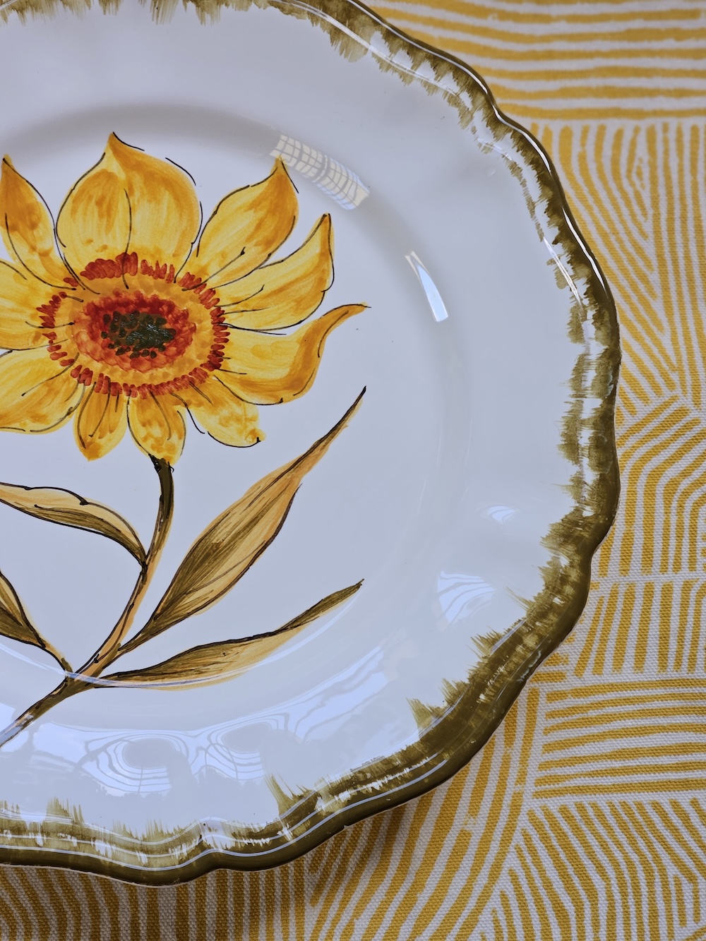 les-ottomans-girasole-teller-flach-keramik-handbemalt-sonnenblume image 3