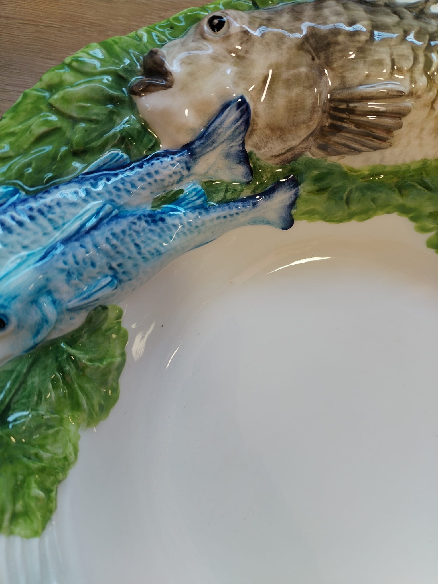 les-ottomans-pastaschale-keramik-handbemalt-fisch-dekor image 3