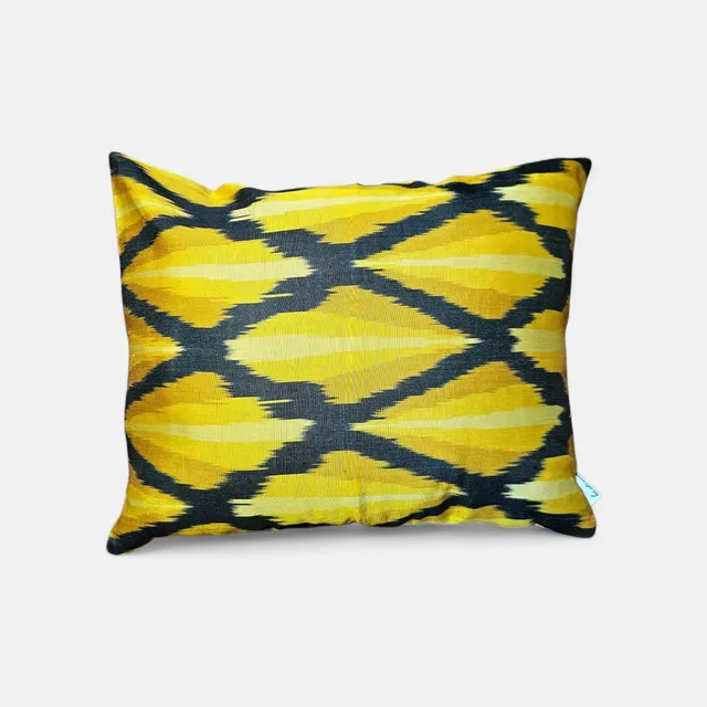 les-ottomans-ikat-kissenbezug-aus-seide-8 image 1