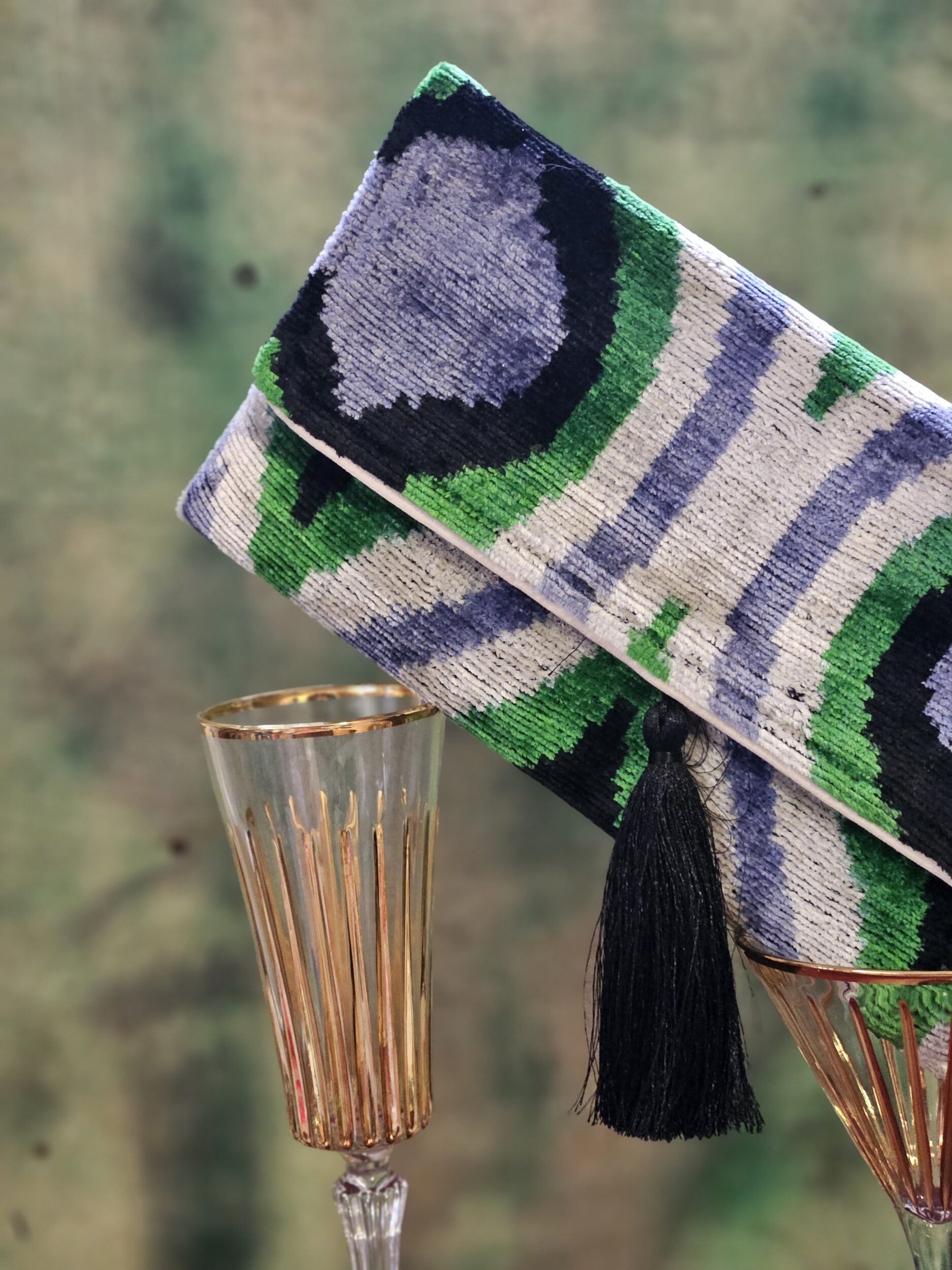 les-ottomans-pochette-in-velluto-di-seta-202-seiden-samt-clutch-mit-ikat-muster image 2