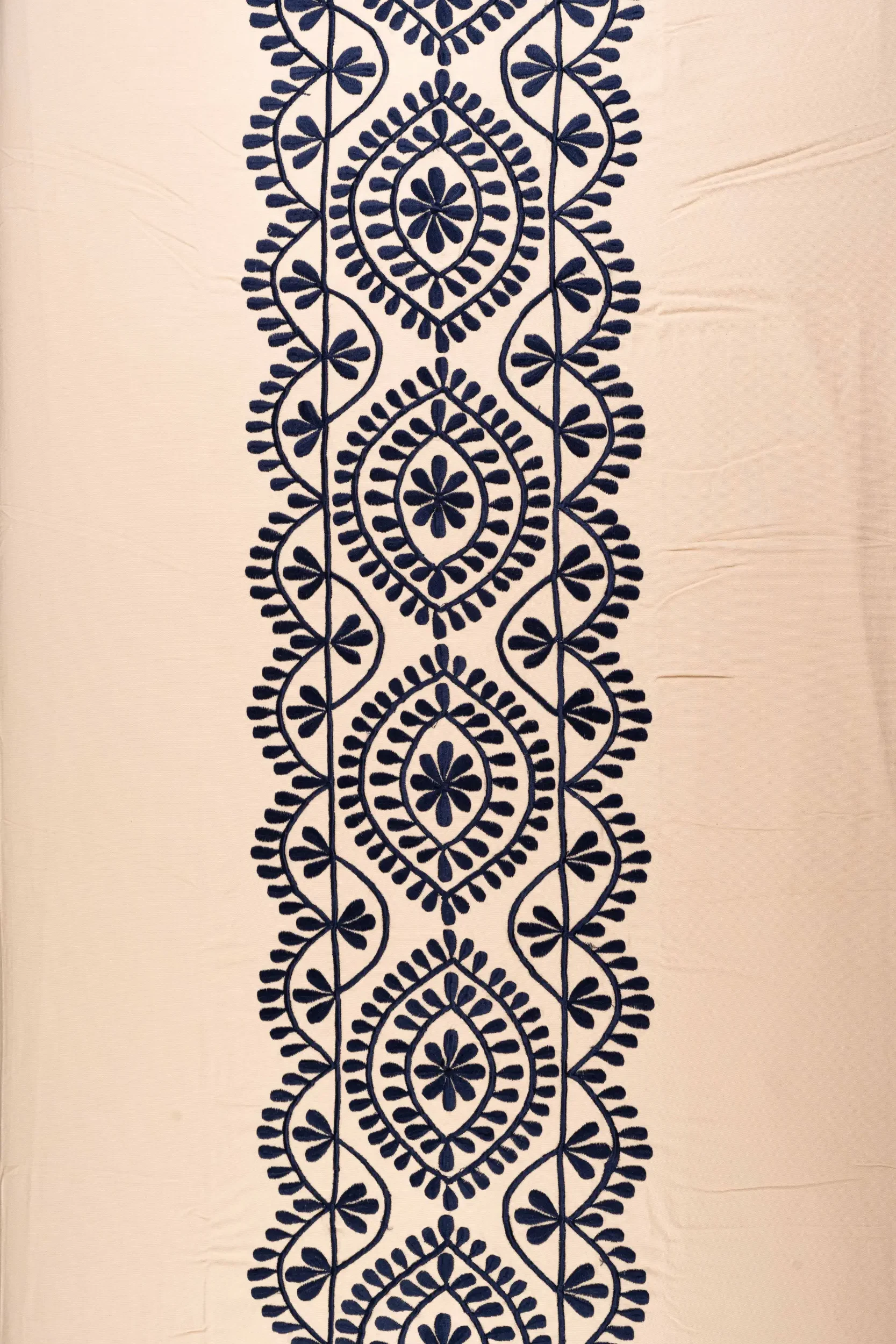 les-ottomans-ikat-ebt18-tischdecke-baumwolle-bestickt image 2