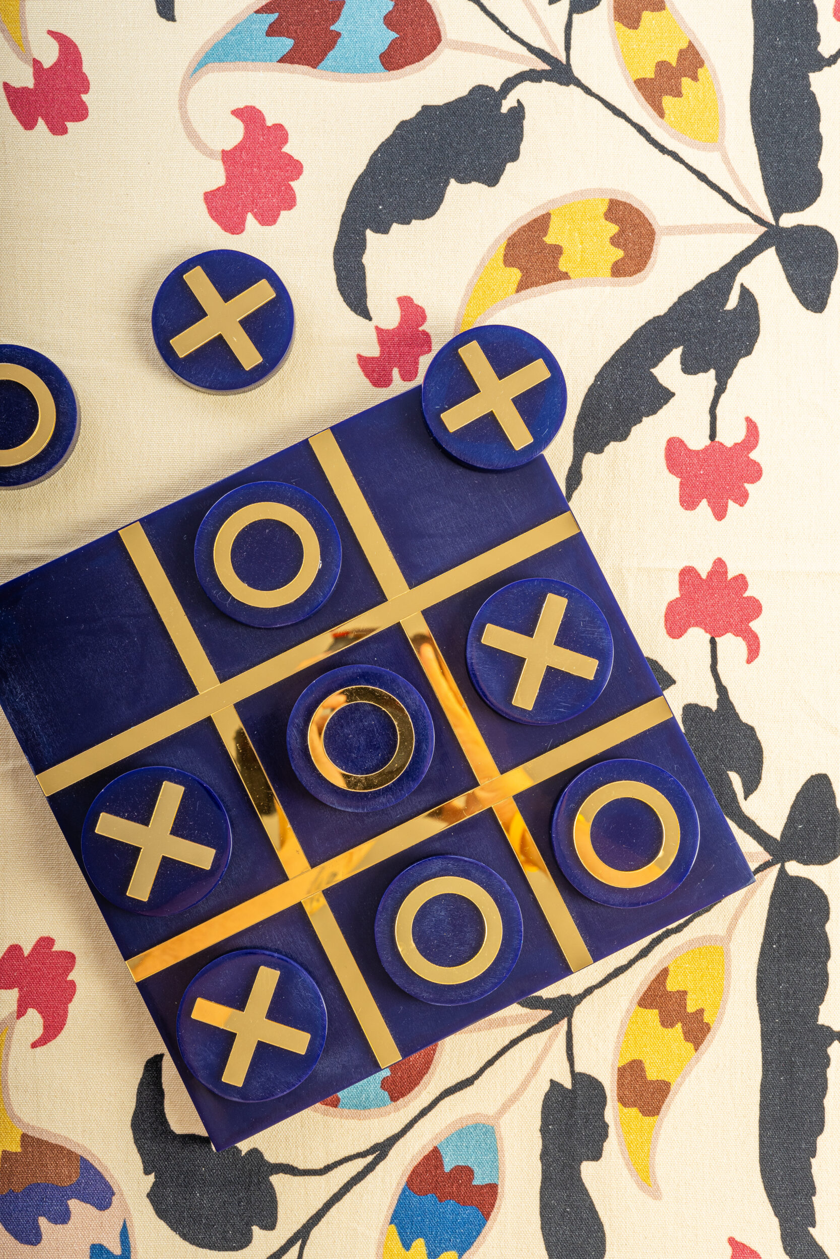 les-ottomans-tic-tac-toe-spiel-tris-aus-resin image 2