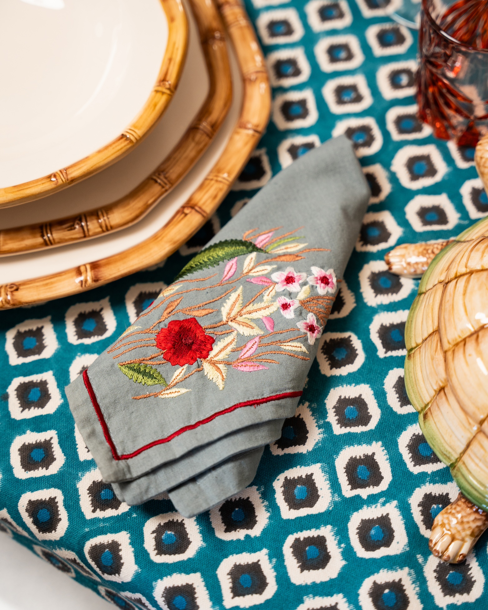 les-ottomans-servietten-baumwolle-bestickt-floral-2er-set image 2