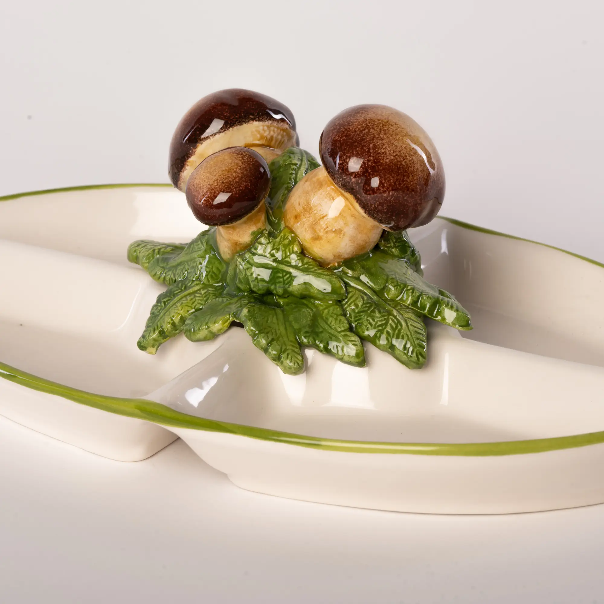 les-ottomans-funghi-mutt07-antipasti-tablett-keramik-handbemalt image 2