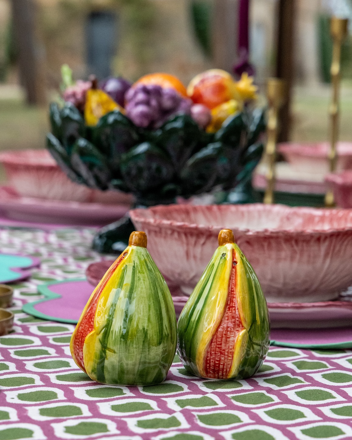 les-ottomans-figues-salz-und-pfeffer-set-aus-handbemalter-keramik image 2