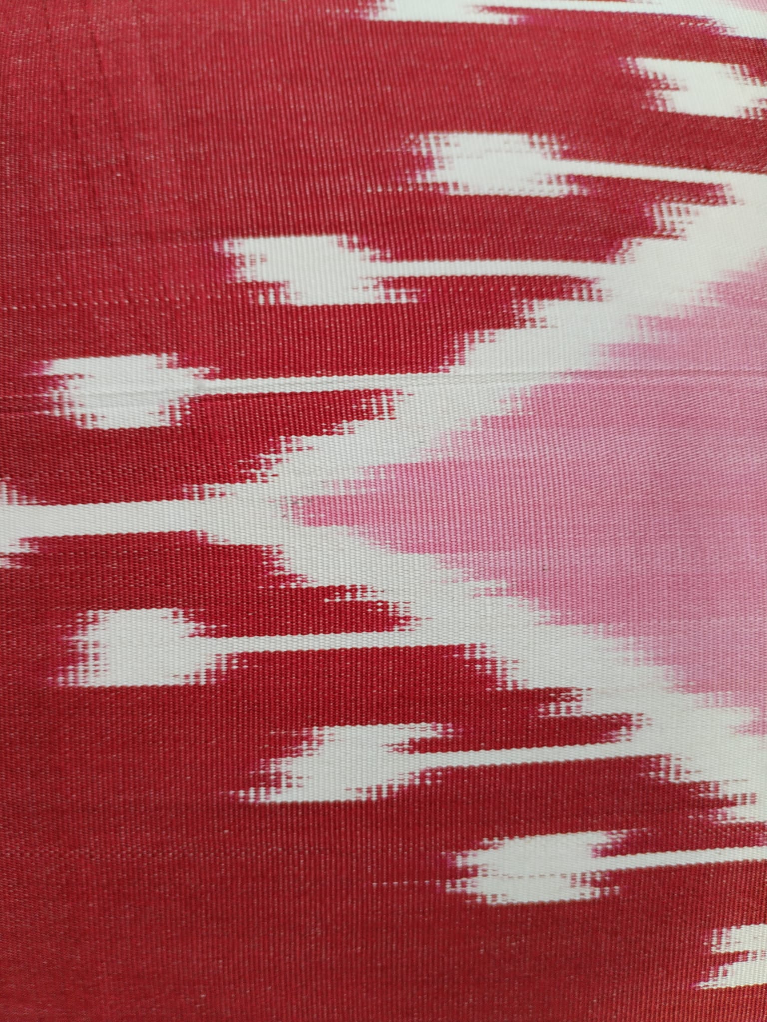les-ottomans-ikat-kissenbezug-seide-handgemacht image 2
