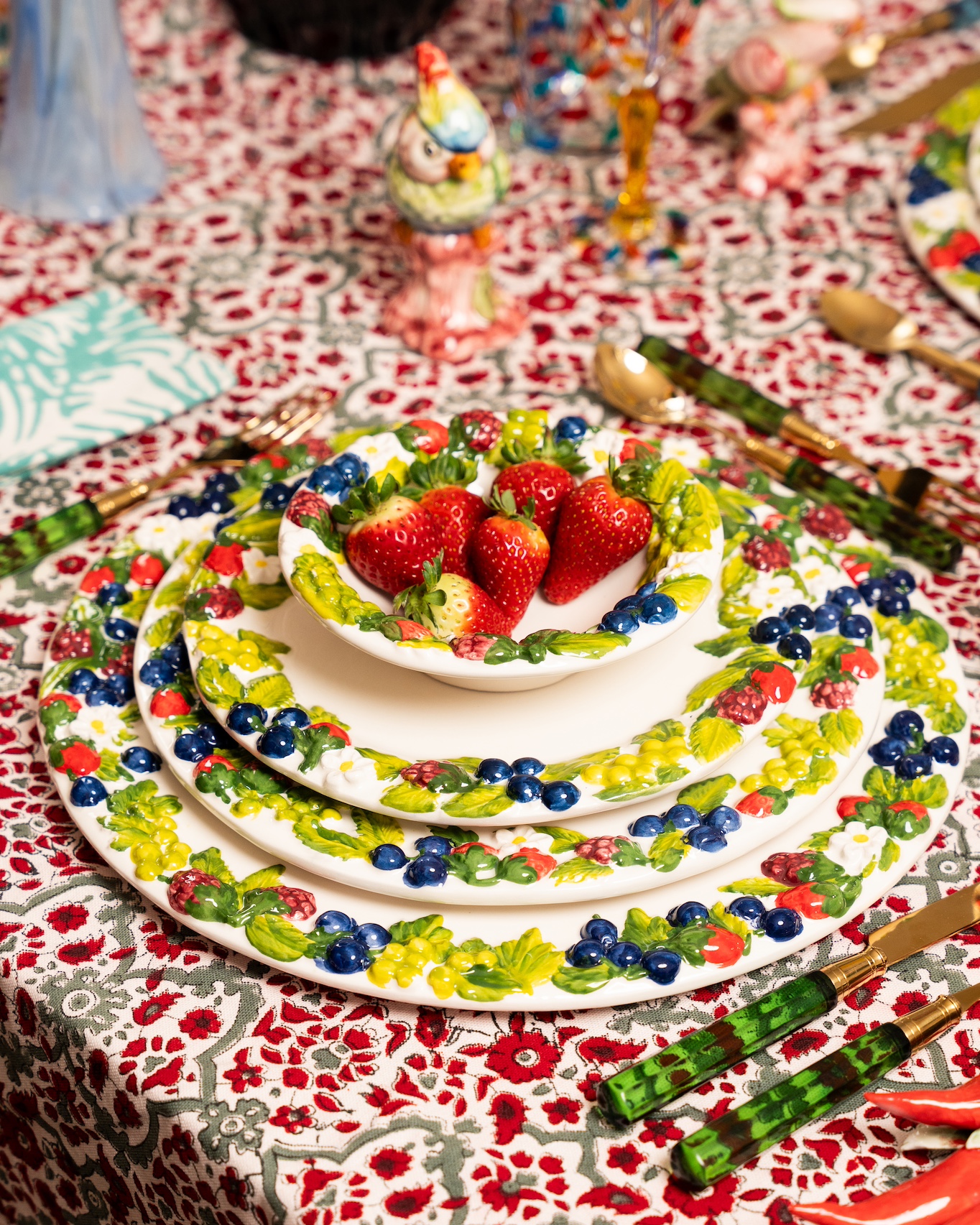 les-ottomans-berries-platzteller-aus-keramik-handbemalt image 2