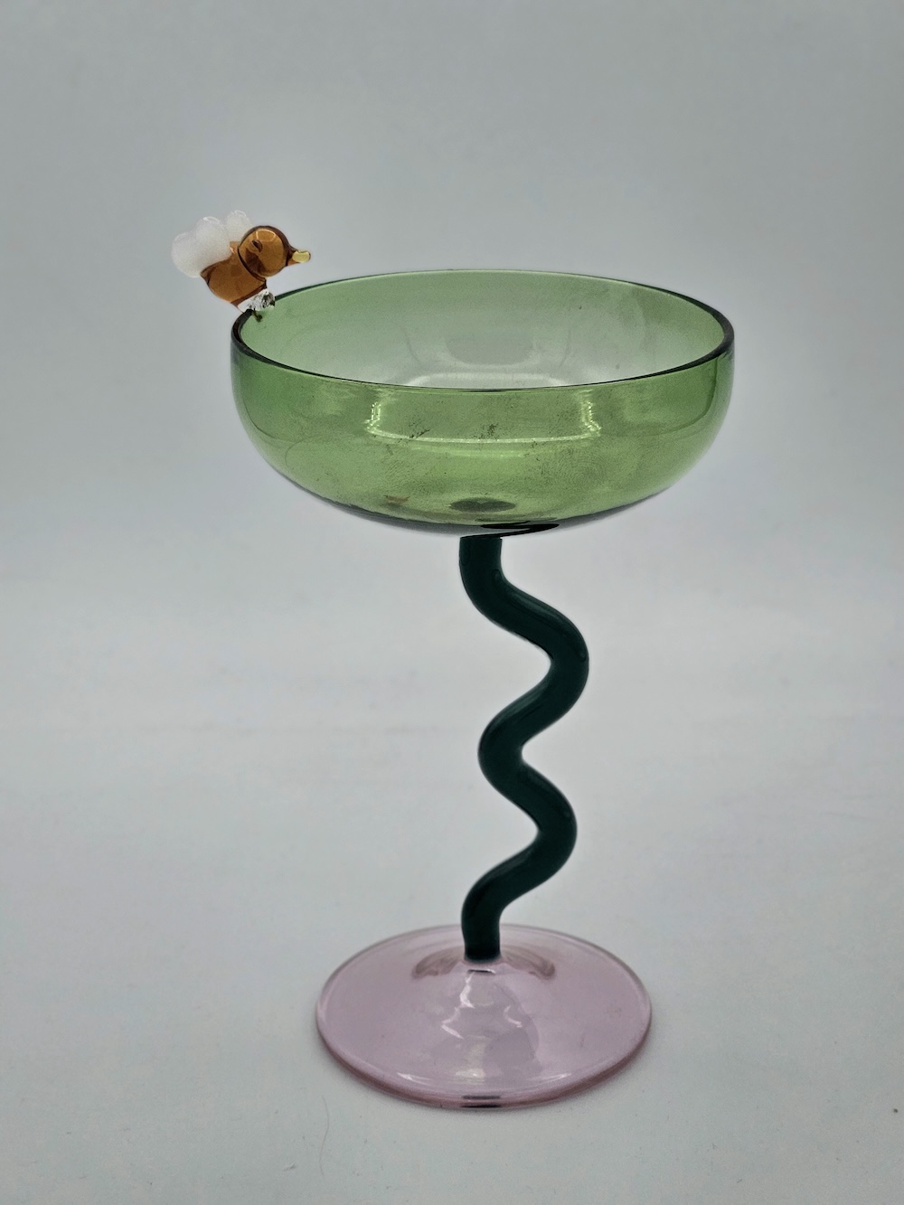 les-ottomans-ape-cocktailglas-geformtes-glas image 2