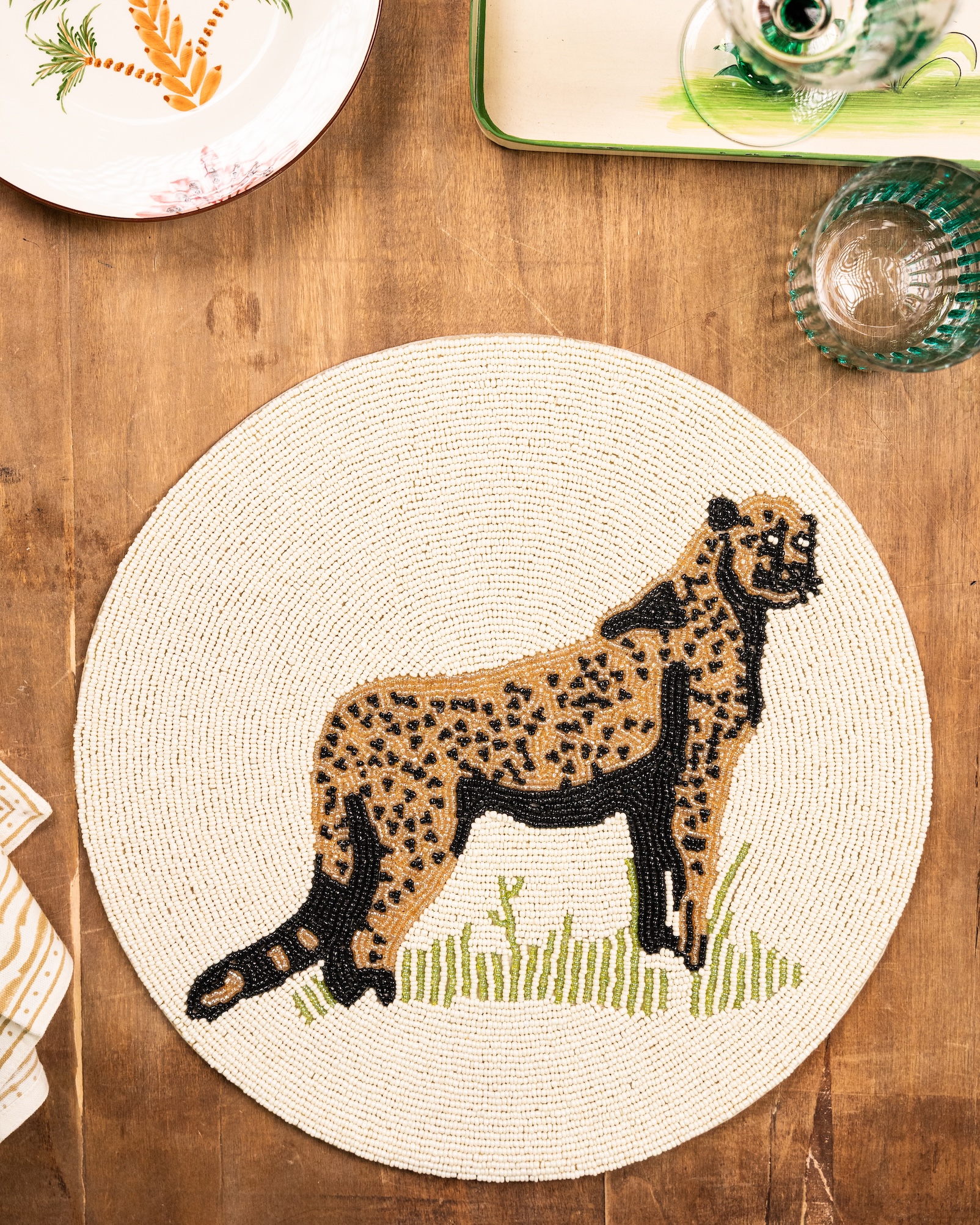 les-ottomans-the-jungle-set-2-tischsets-perlen-leopard image 2