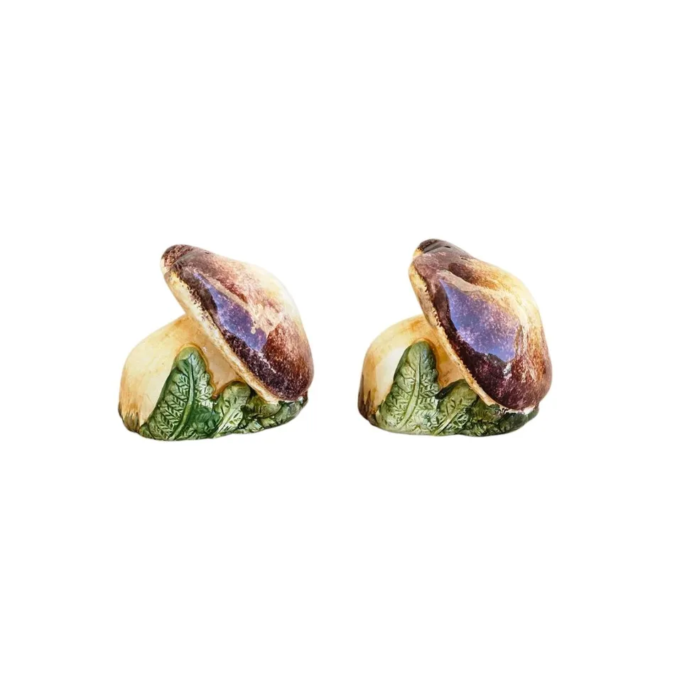 les-ottomans-salz-und-pfefferstreuer-pilze-keramik-handbemalt image 1