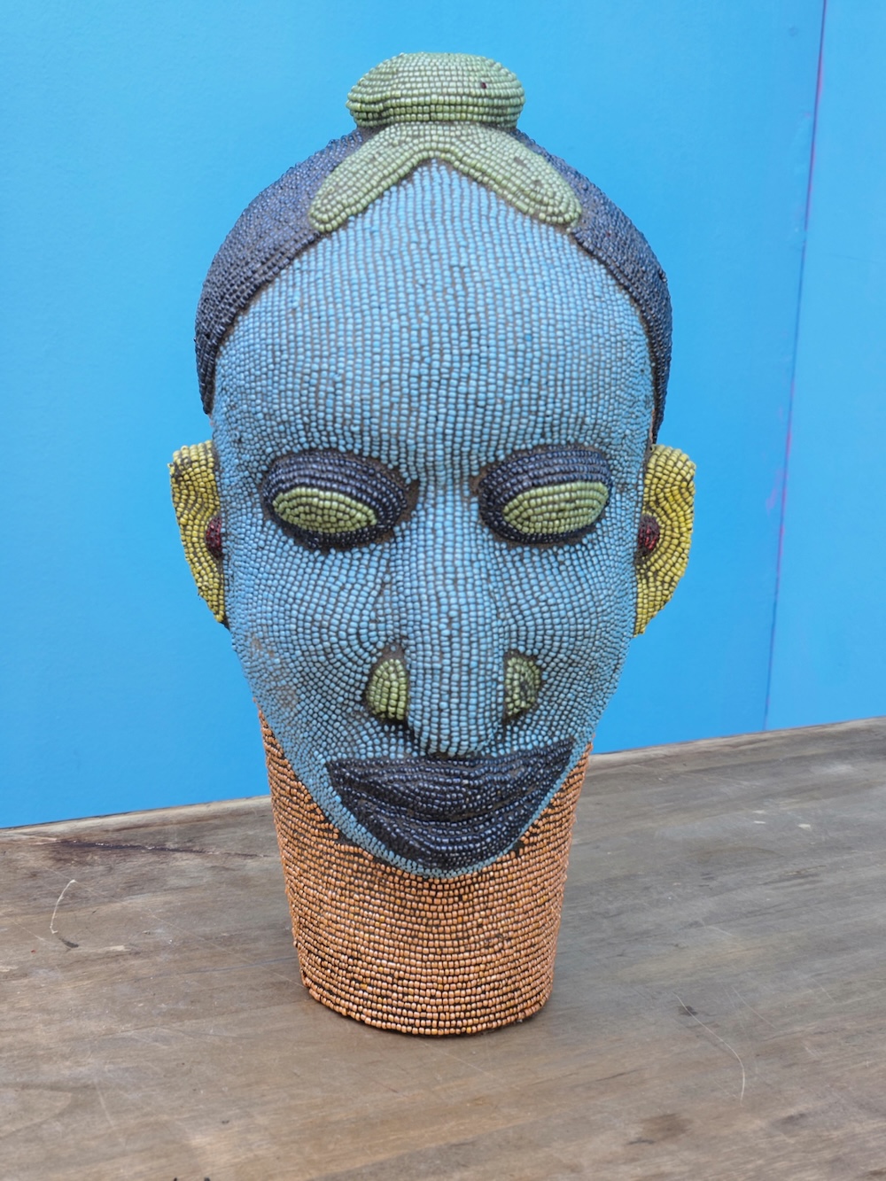 les-ottomans-afrikanische-perlenkopf-skulptur-gro-handgemacht image 2