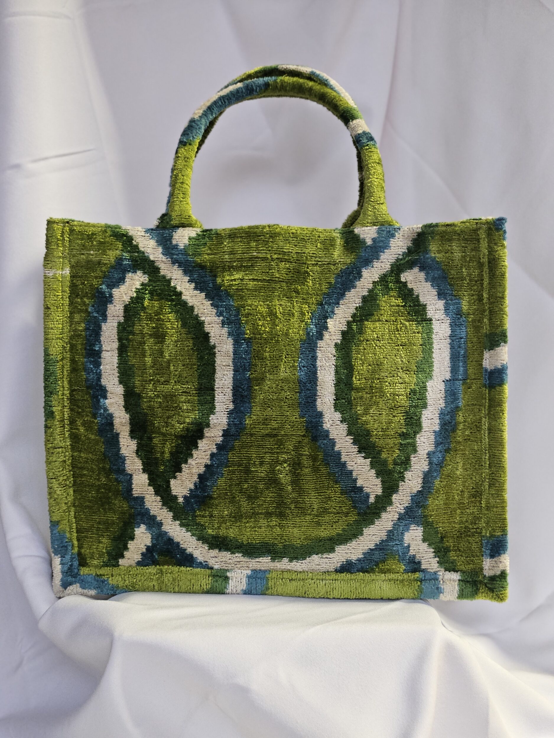 les-ottomans-tote-grande-05-seidensamt-ikat image 1