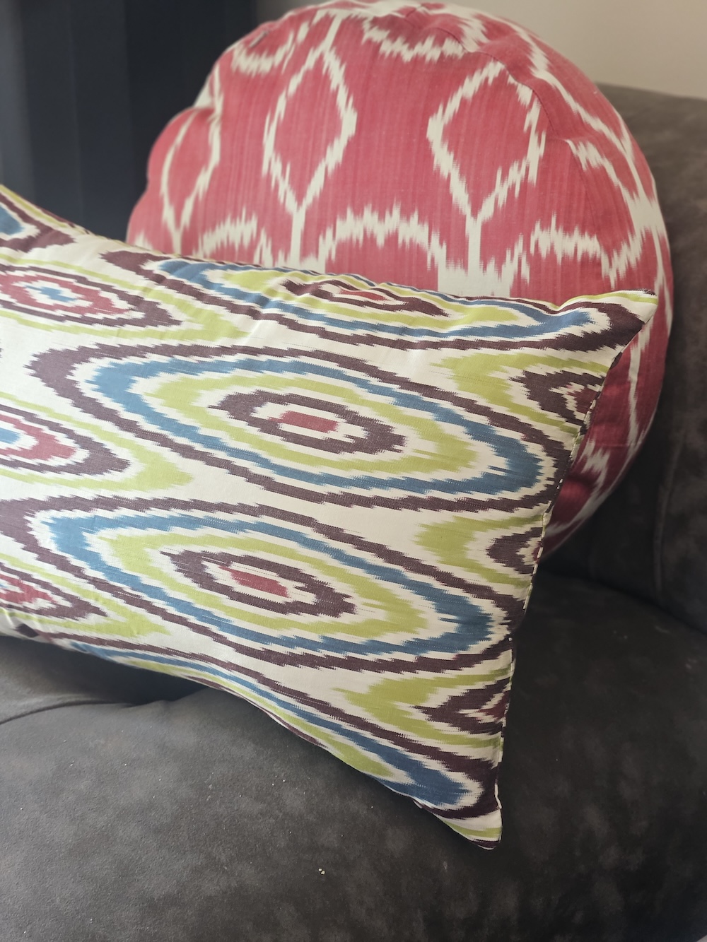 les-ottomans-s601-kissenbezug-aus-seide-ikat image 2