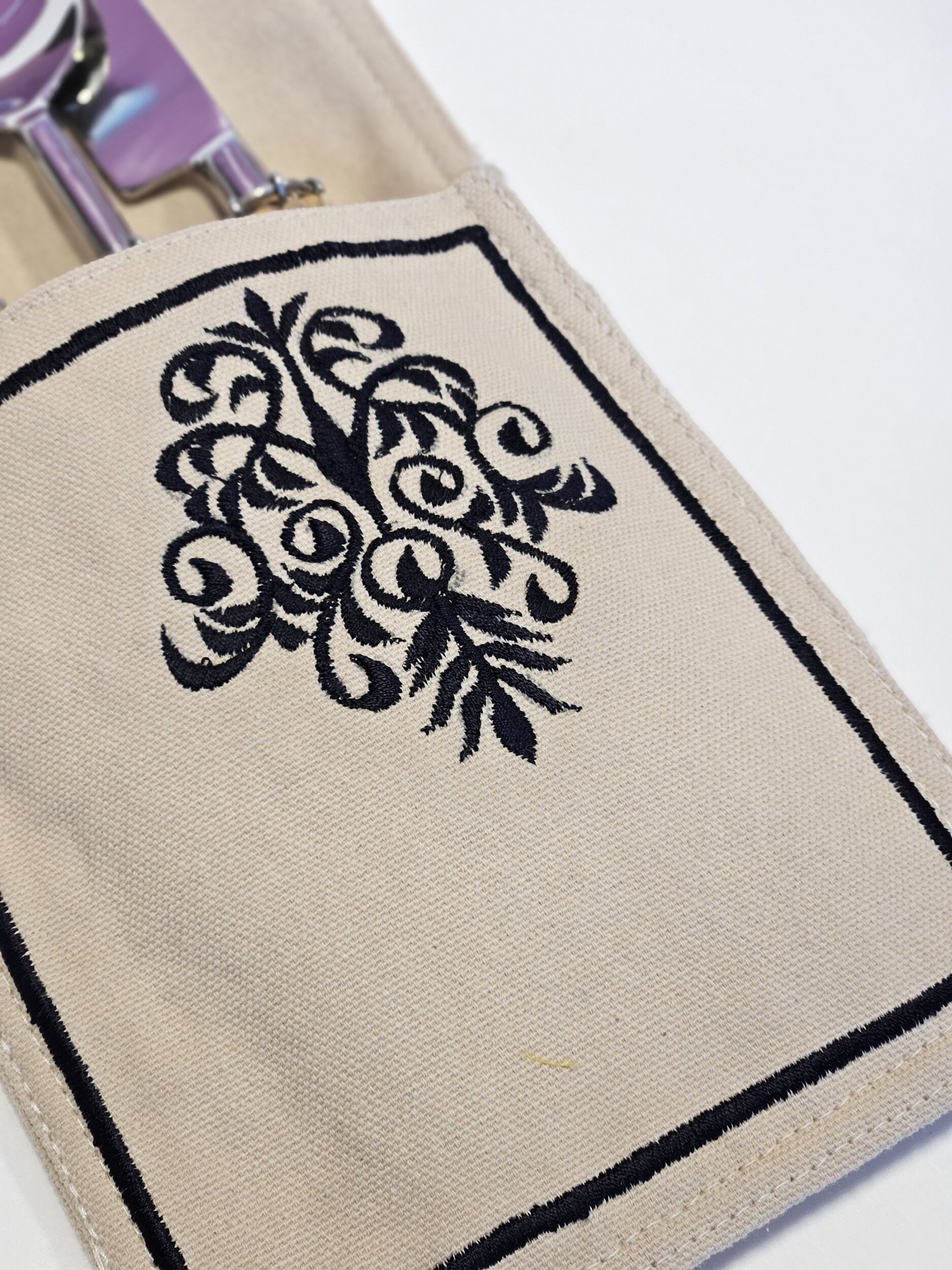 les-ottomans-bestecktasche-pochette-handbestickt-aus-baumwolle-f-r-besteck-servi image 3
