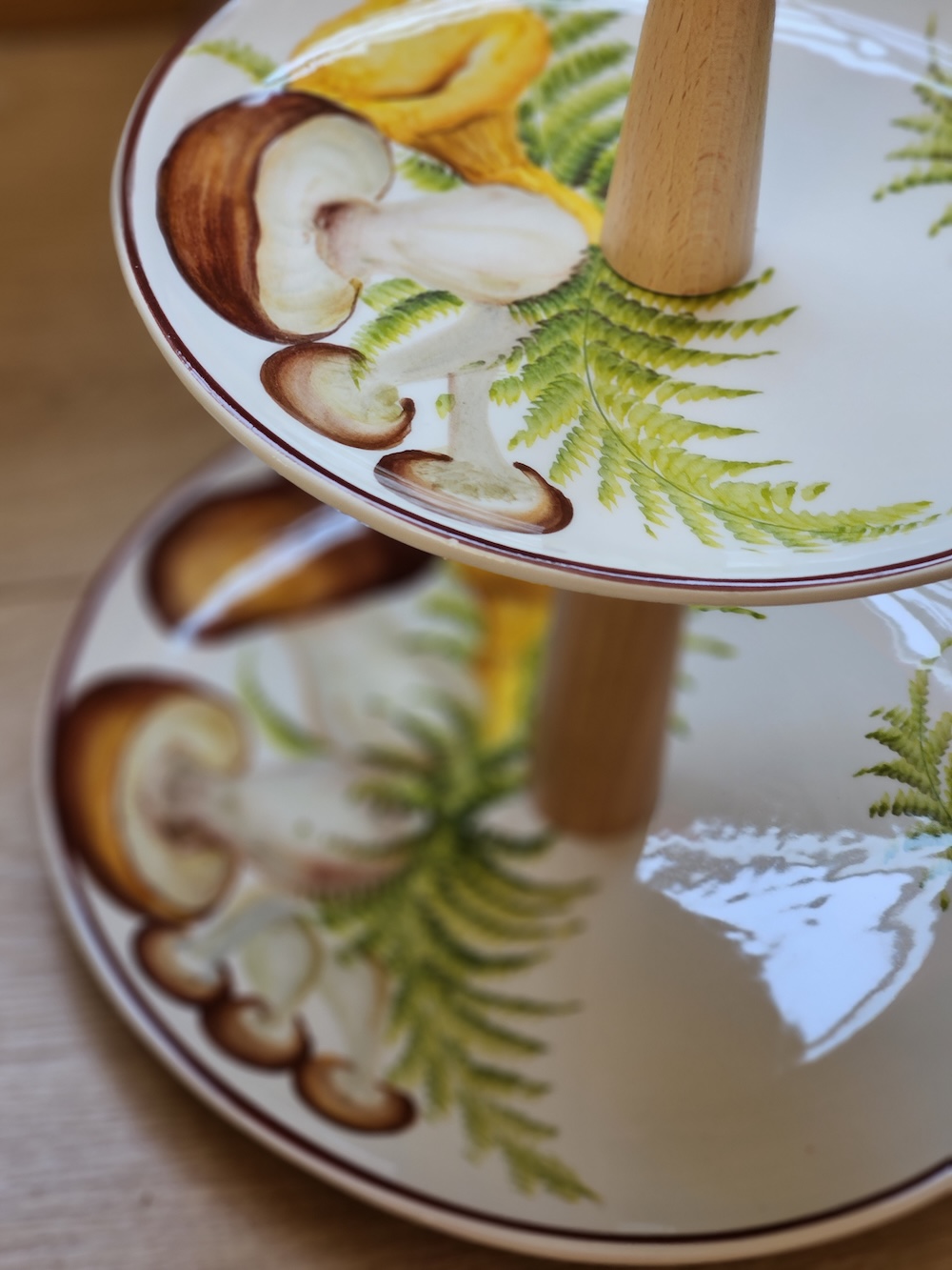 les-ottomans-alzata-per-dolci-in-keramik-pilz-form-handbemalt image 2