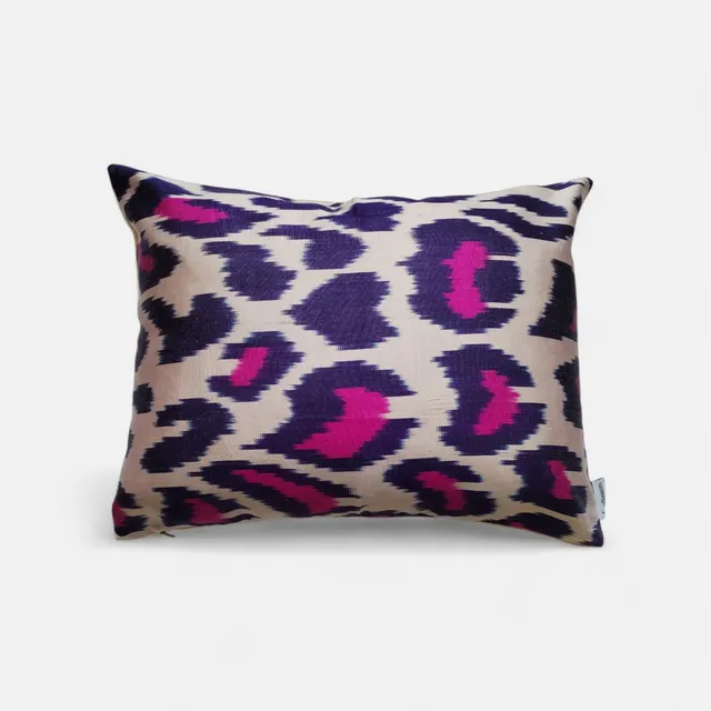 les-ottomans-kissenbezug-seide-ikat-classic image 1