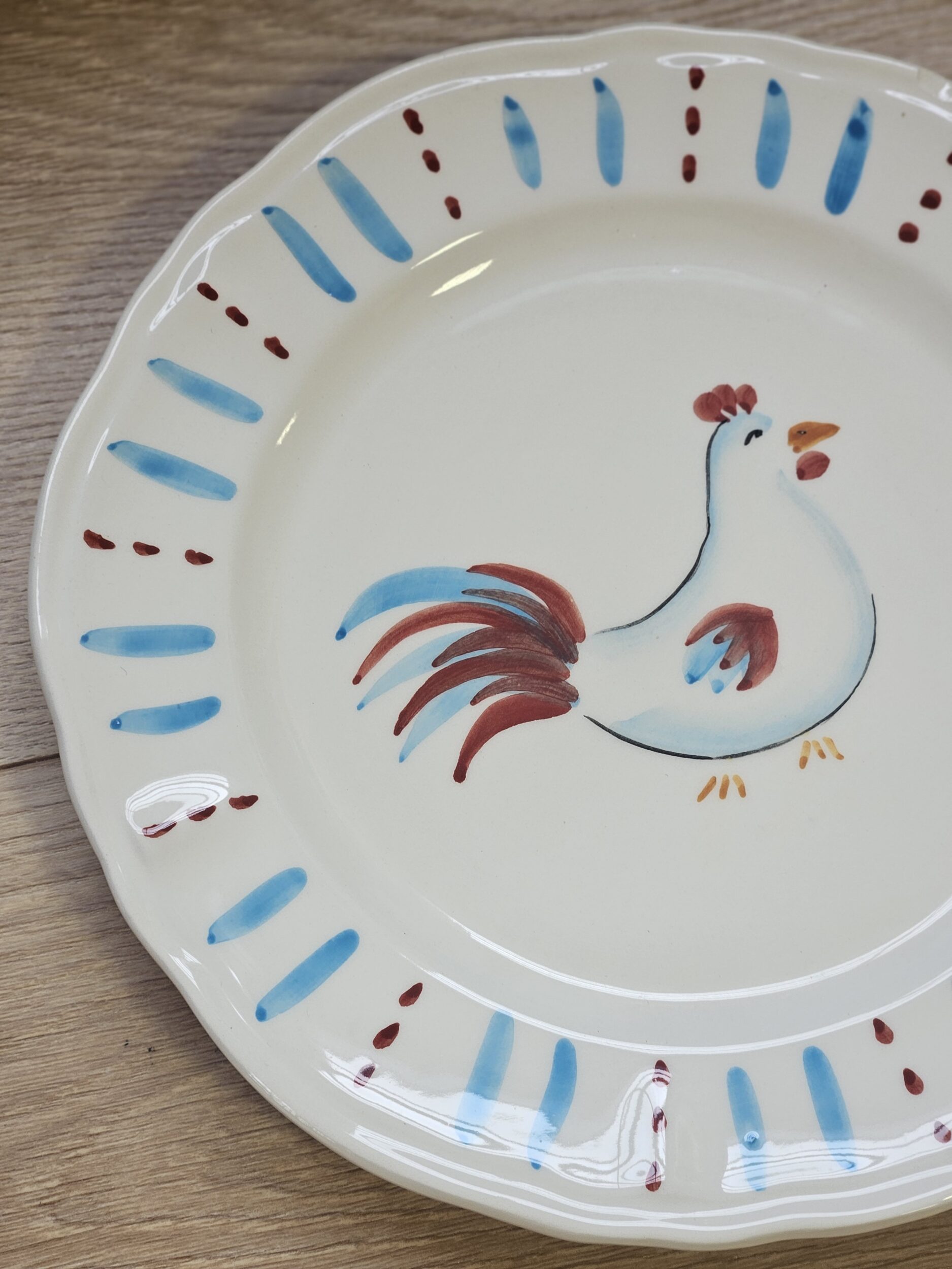 les-ottomans-piatto-piano-gallina-handbemalter-keramikteller-huhn image 2