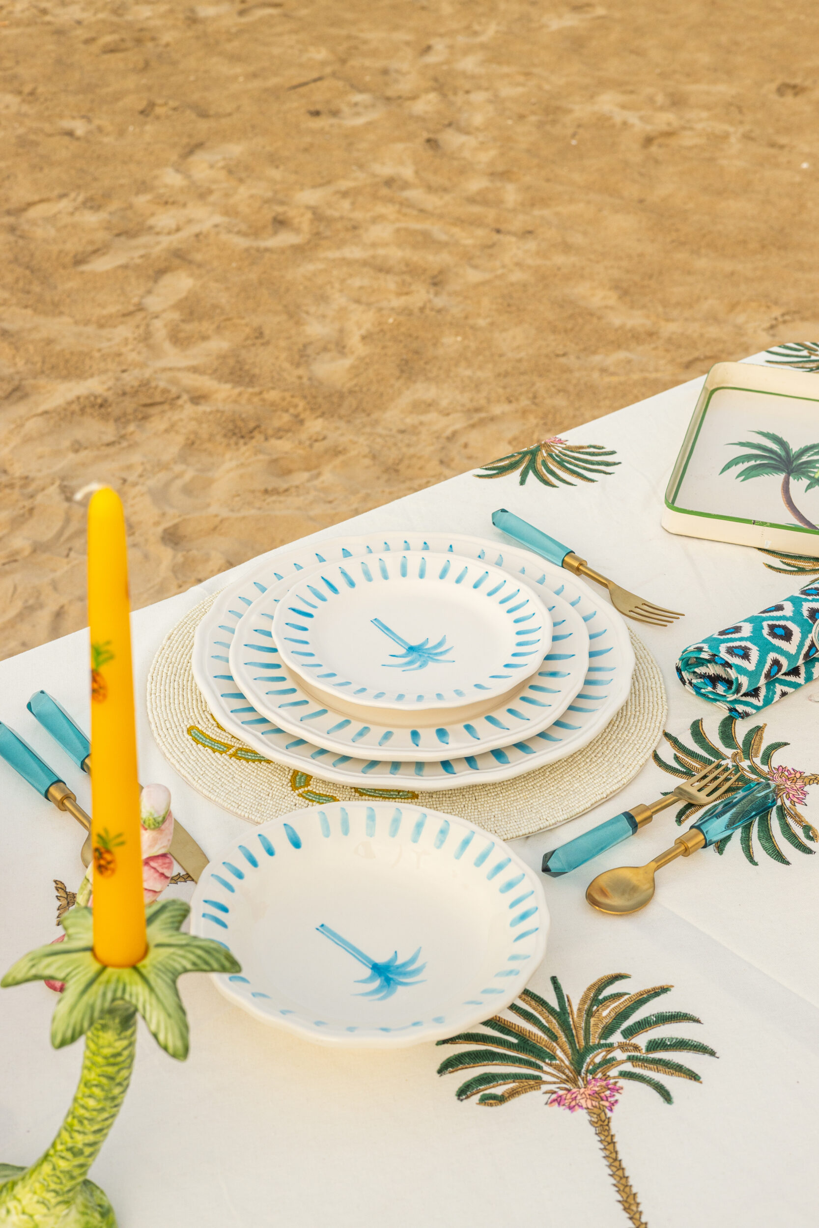 les-ottomans-ikb64-tischdecke-baumwolle-handbedruckt-palme-blau image 2