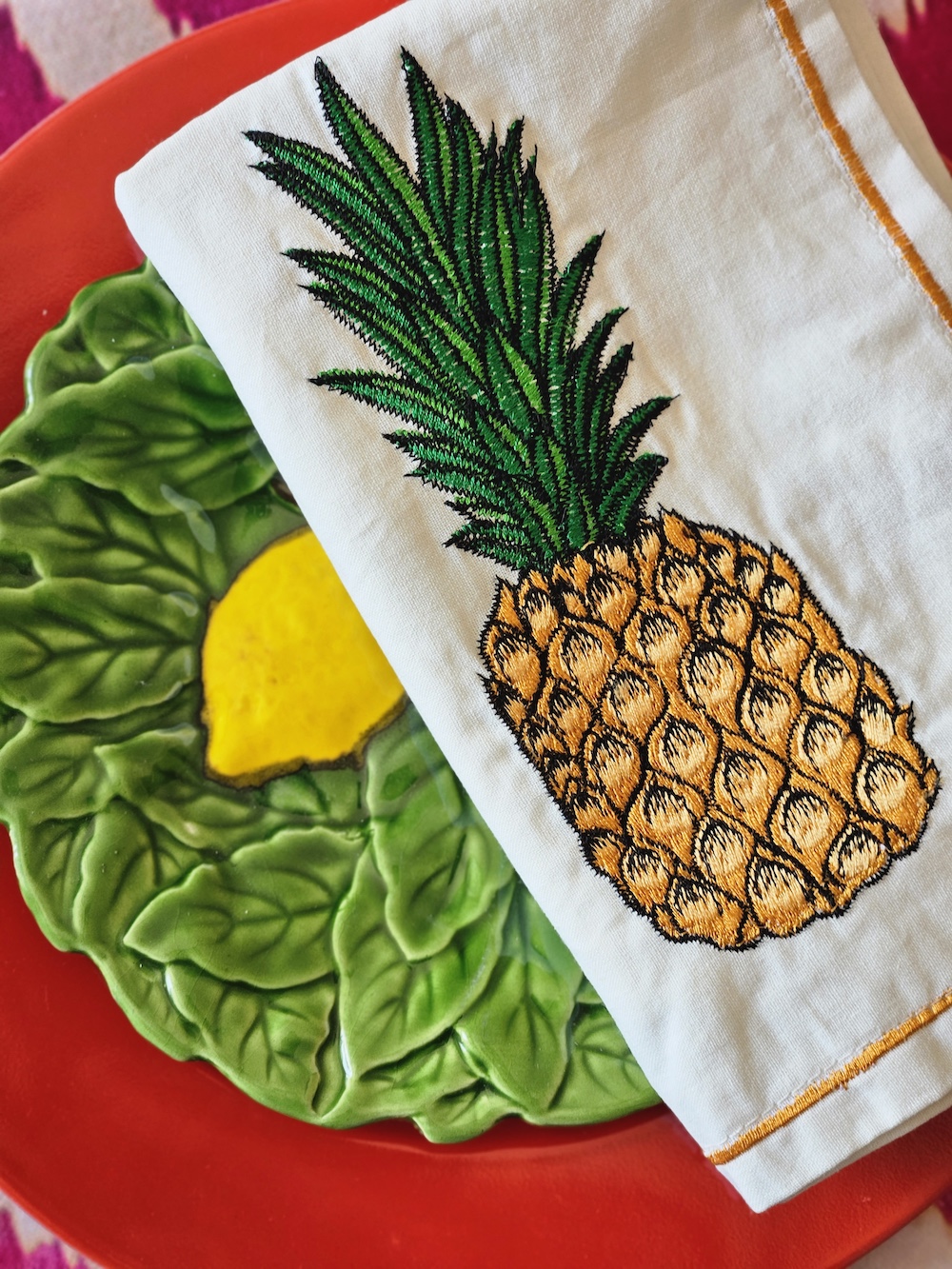 les-ottomans-ananas-servietten-aus-baumwolle-bestickt-2er-set image 4