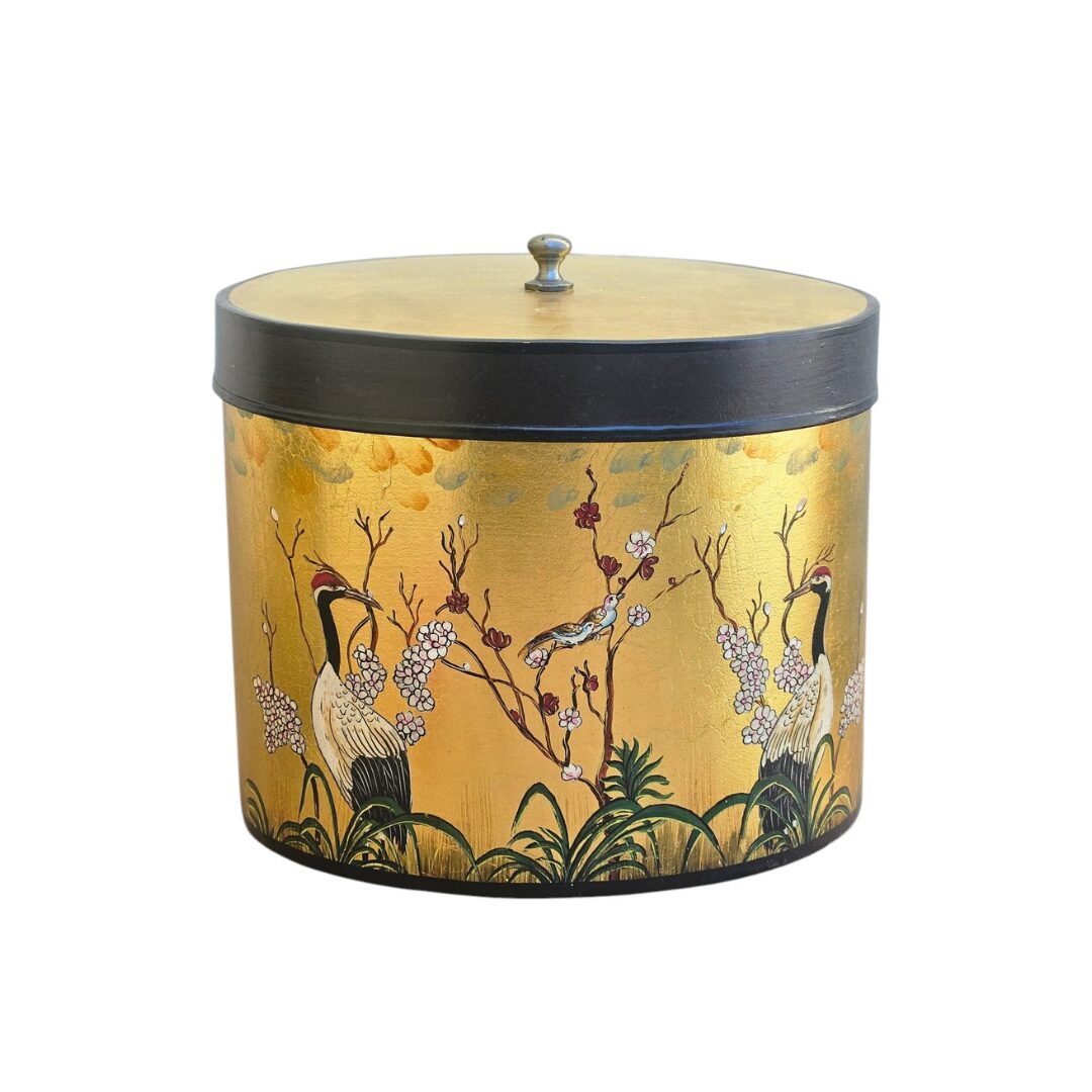 les-ottomans-dose-aus-handbemaltem-eisen-in-gold-gro-mit-deckel image 1