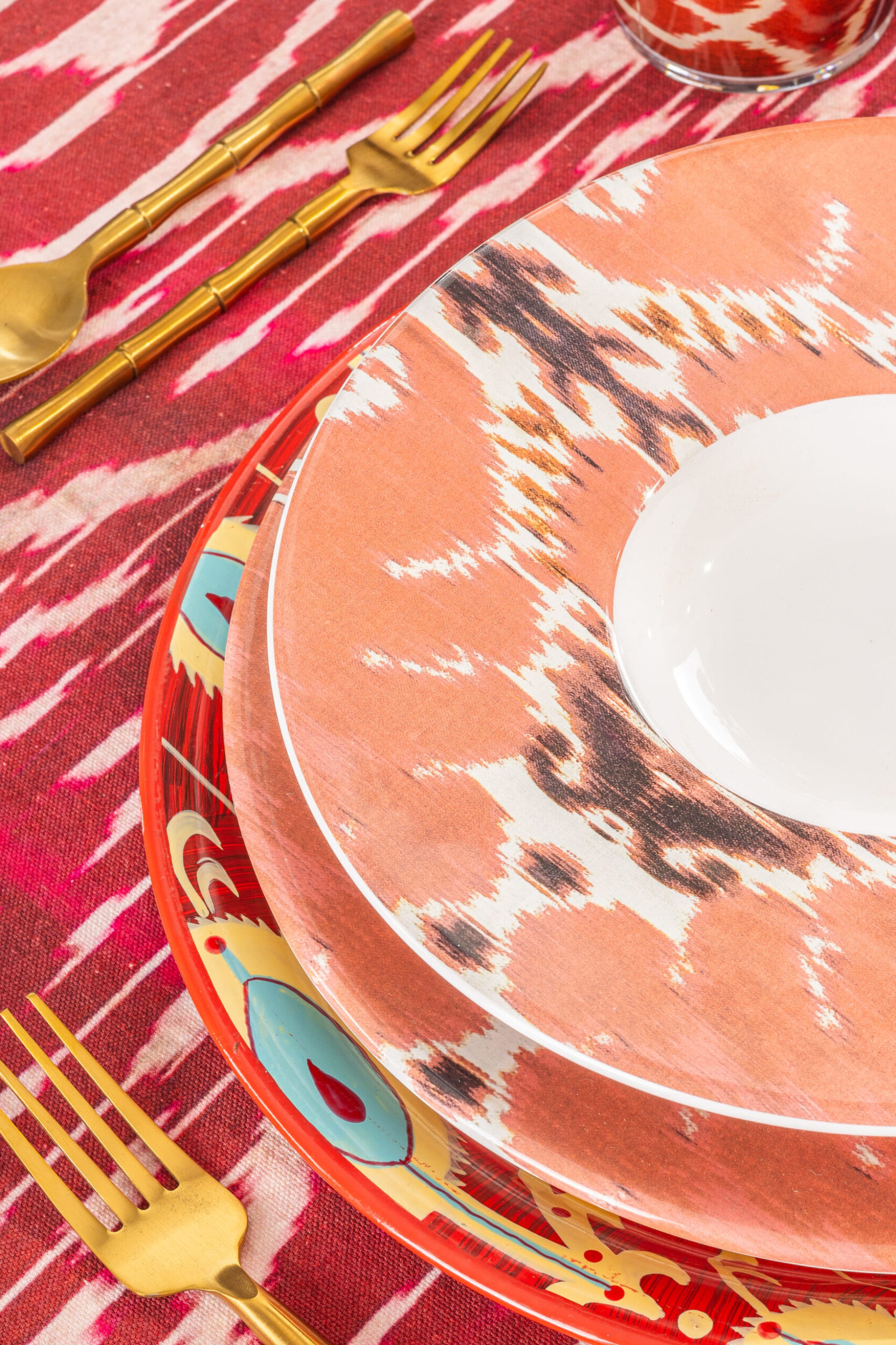 les-ottomans-ikat-keramikteller-handbemalt-sp-lmaschinenfest image 2