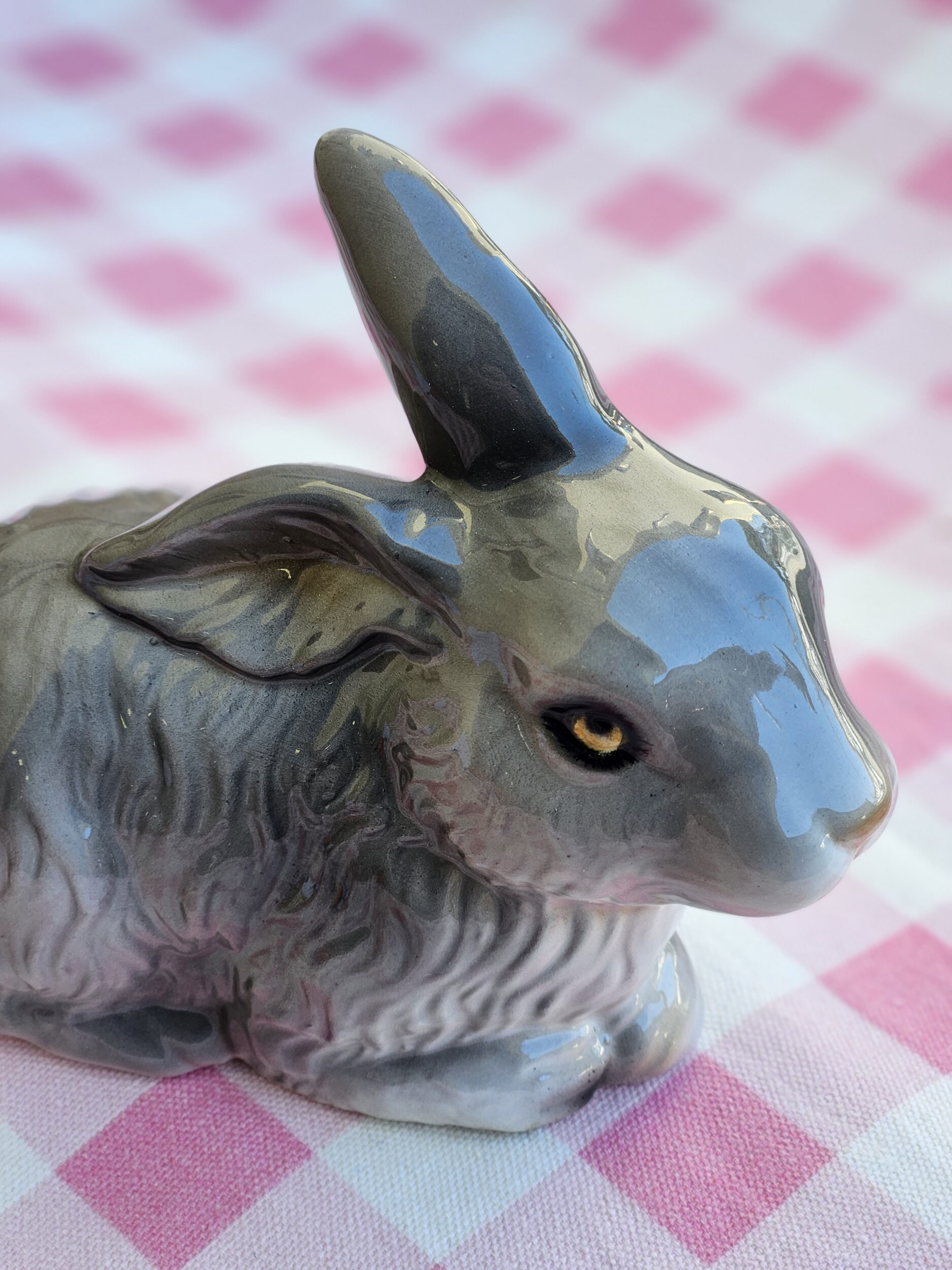 les-ottomans-hase-aus-handbemalter-keramik image 3