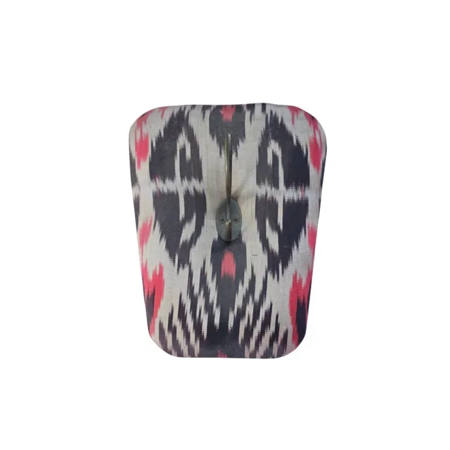 les-ottomans-ikat-kleiderb-gel-mit-haken-aus-baumwolle image 1