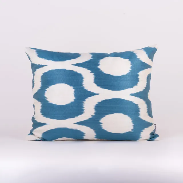 les-ottomans-s341-kissenbezug-aus-ikat-seide image 1