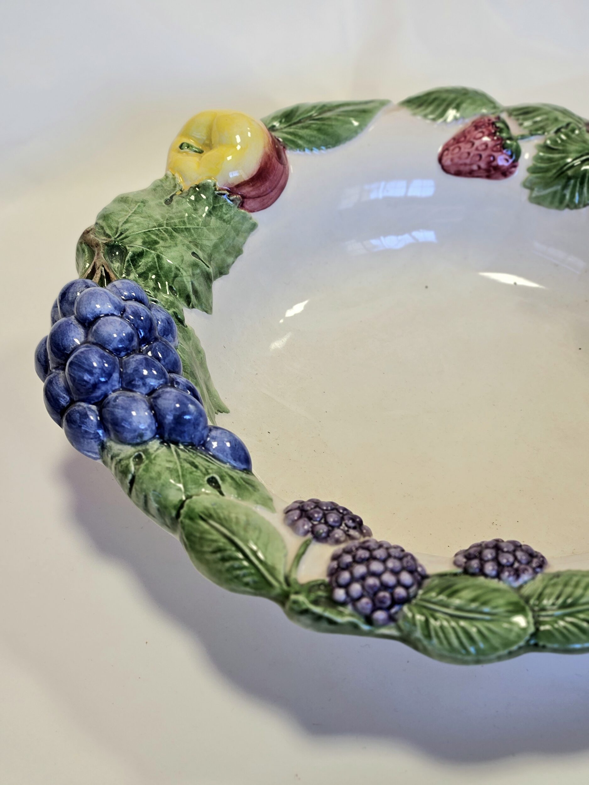 les-ottomans-berries-salatsch-ssel-aus-handbemalter-keramik image 2