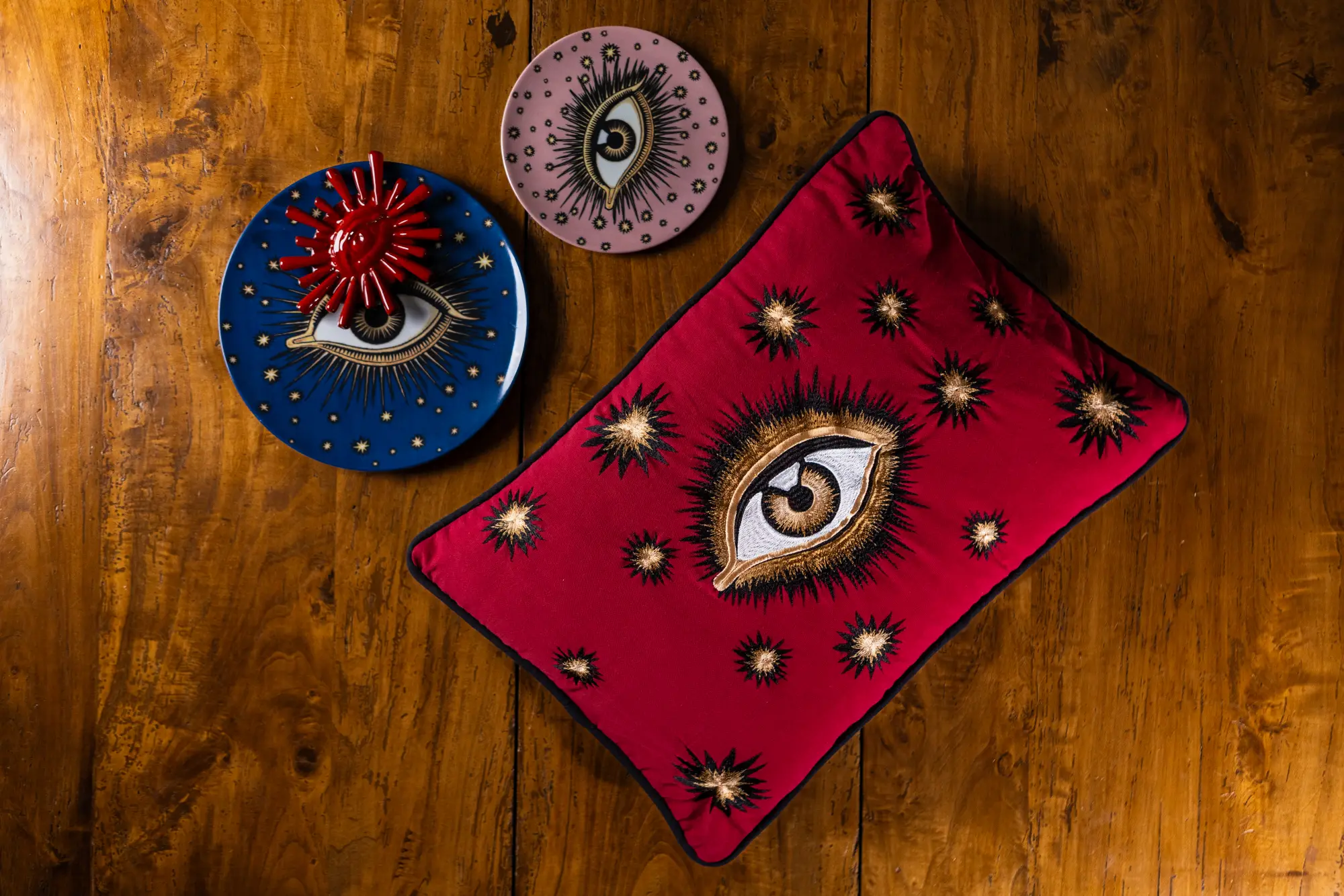 les-ottomans-eyes-teller-blau-porzellanteller-mit-augen-motiv image 2