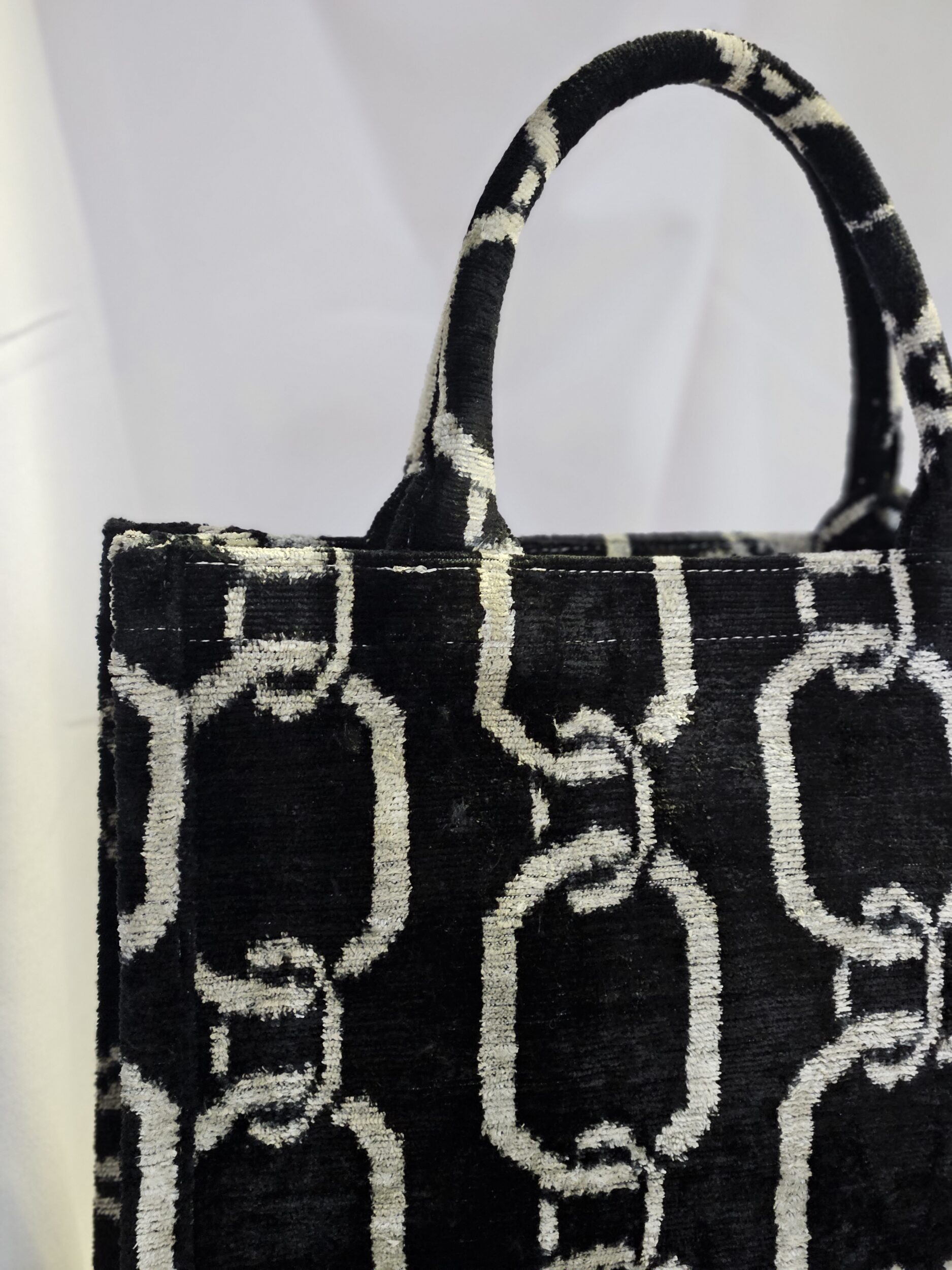 les-ottomans-borsa-tote-07-gro-e-tote-tasche-aus-seidensamt image 2