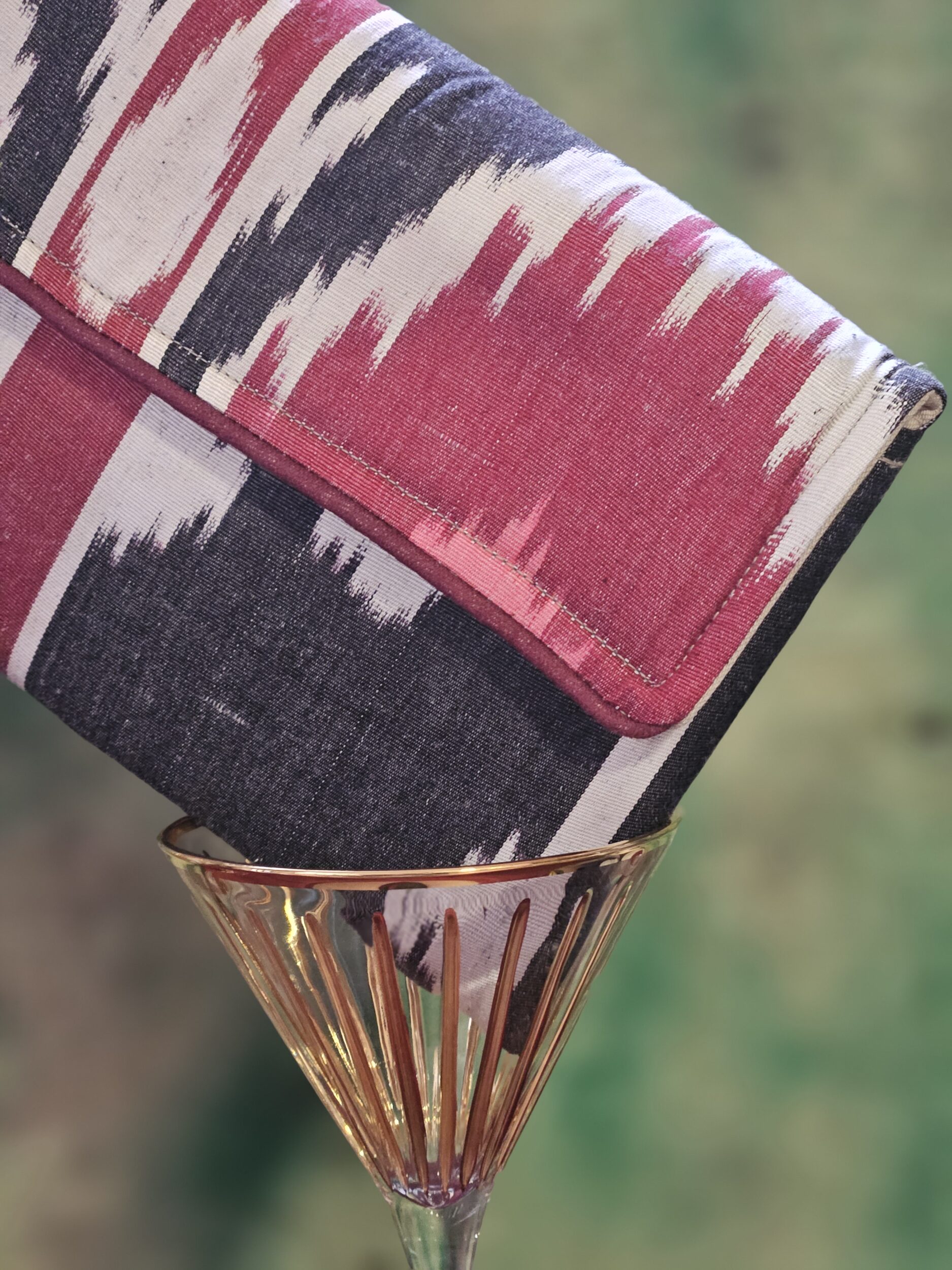 les-ottomans-pochette-ikat-17-bestickte-clutch-tasche image 3