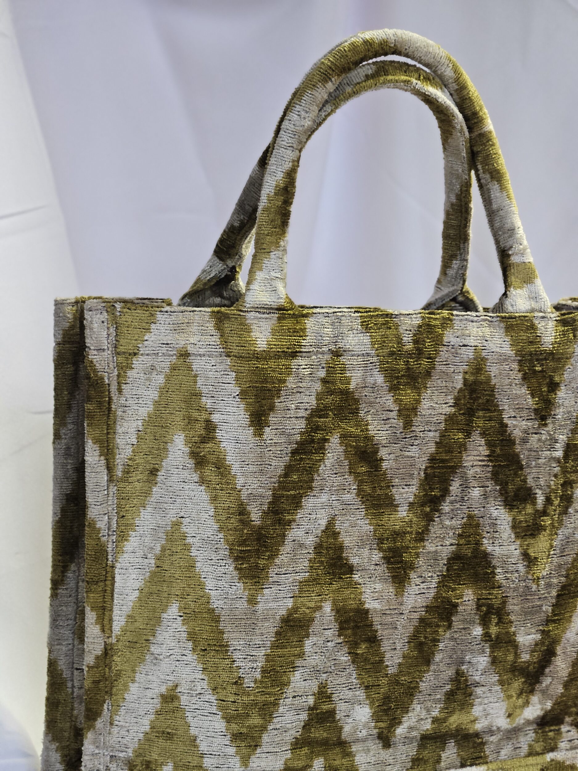 les-ottomans-borsa-tote-grande-10-tote-aus-seidensamt-mit-ikat-muster image 3