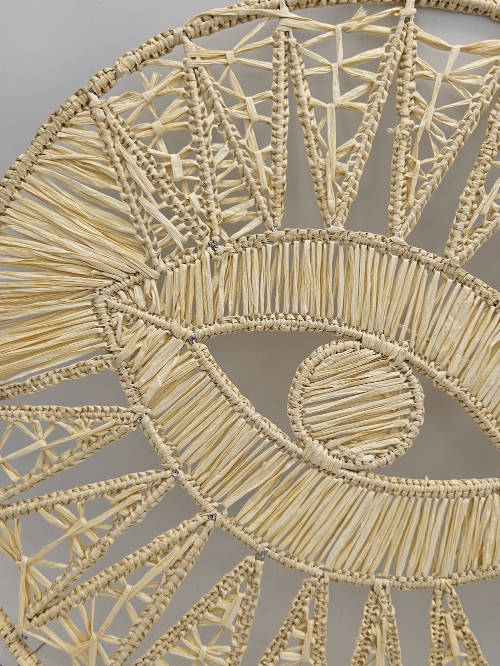 les-ottomans-all-seeing-eye-platzset-aus-raffia-blau-gold image 3