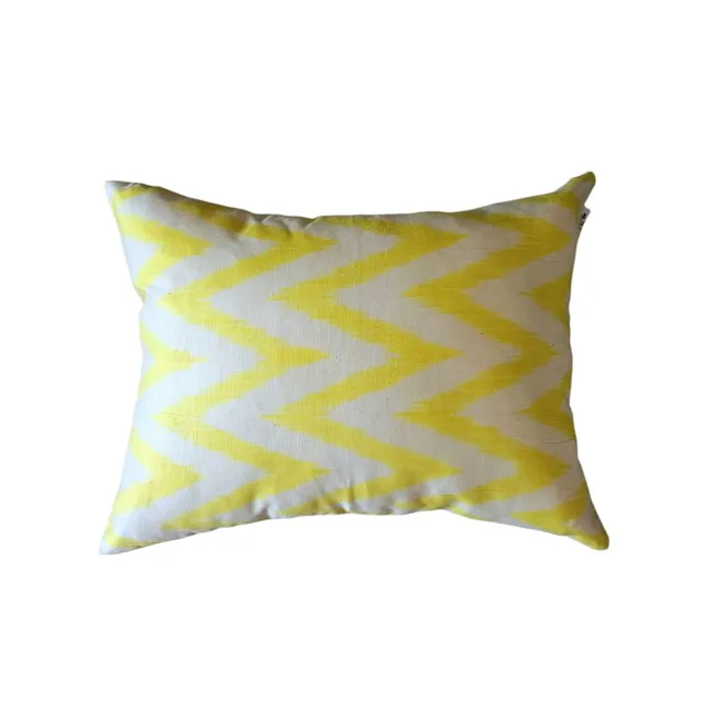 les-ottomans-s602-kissenbezug-aus-seide-ikat image 1