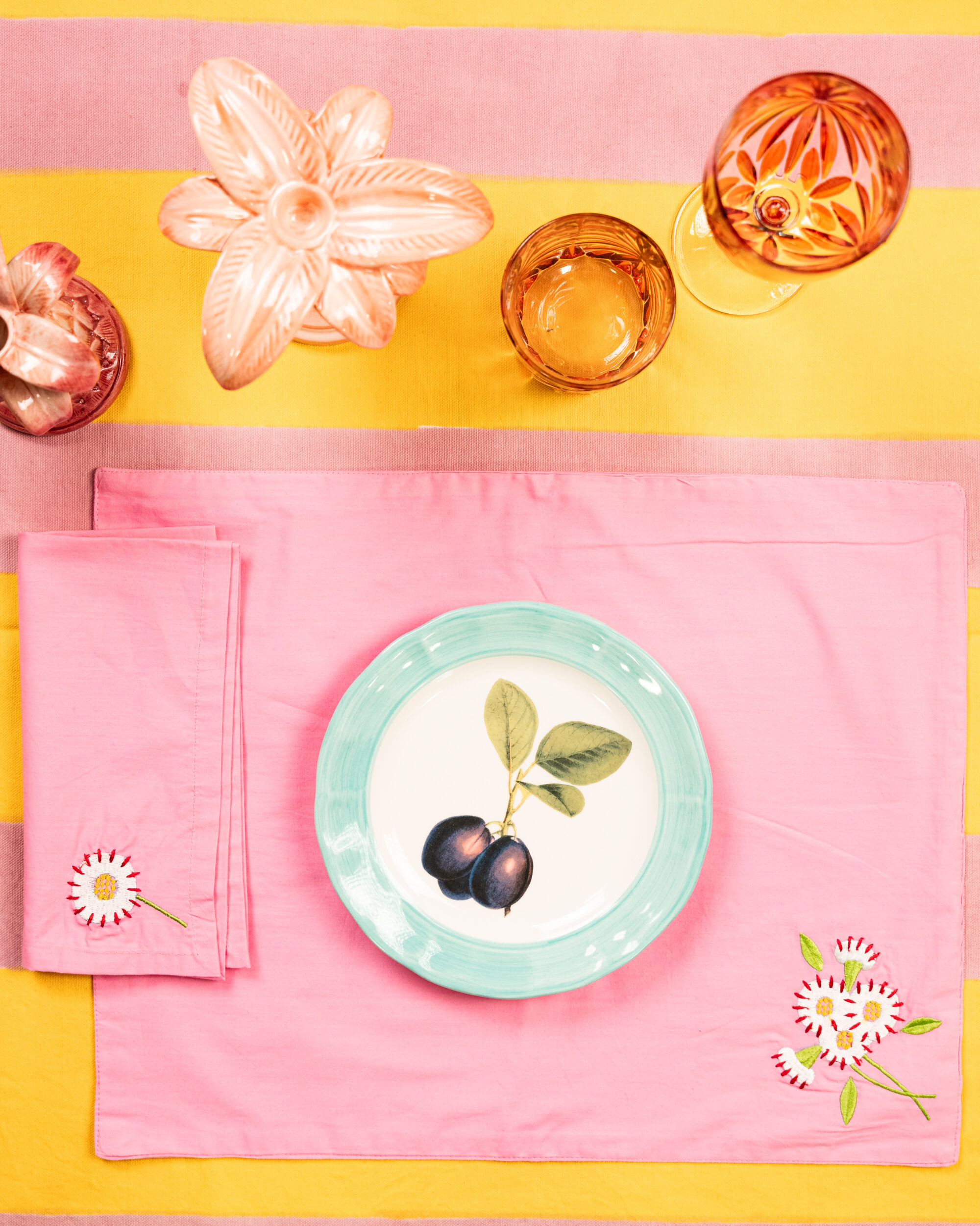 les-ottomans-fiore-rosa-platzset-mit-serviette-bestickt-baumwolle image 3