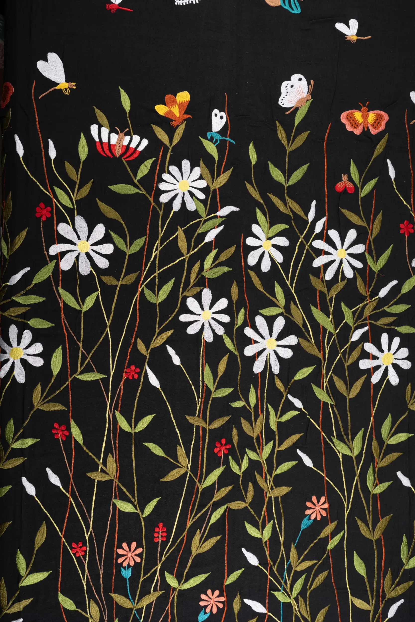 les-ottomans-ebtblack-tischdecke-aus-baumwolle-schwarz-mit-blumenstickerei image 2