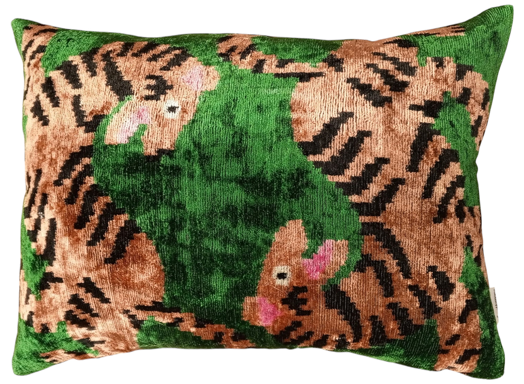 les-ottomans-v741-kissenbezug-aus-seidensamt-ikat-samtkissen image 1