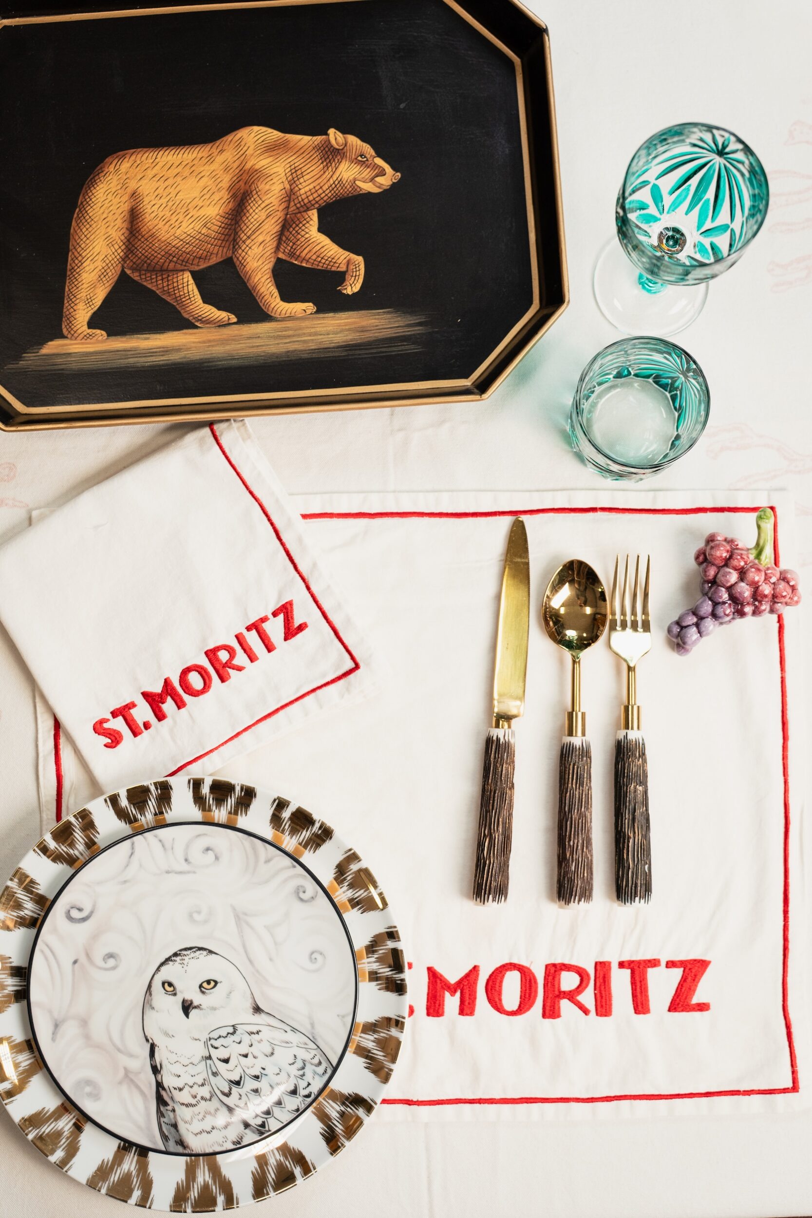 les-ottomans-st-moritz-platzset-und-serviette-aus-baumwolle-bestickt image 2