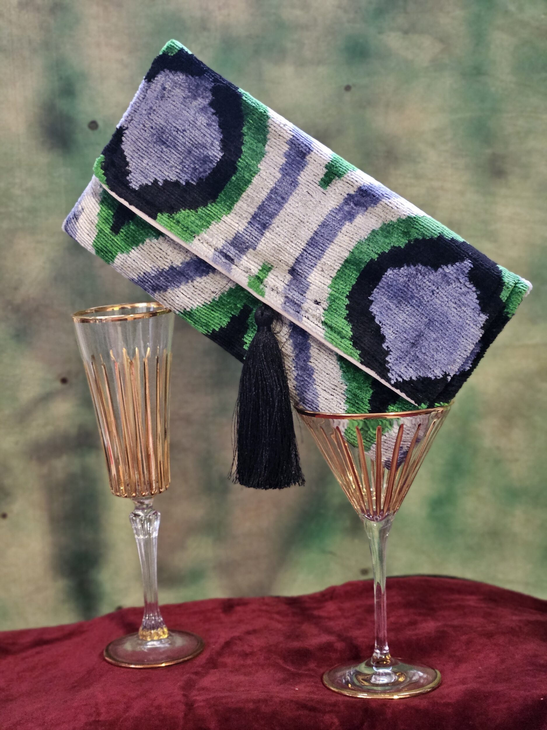 les-ottomans-pochette-in-velluto-di-seta-202-seiden-samt-clutch-mit-ikat-muster image 1