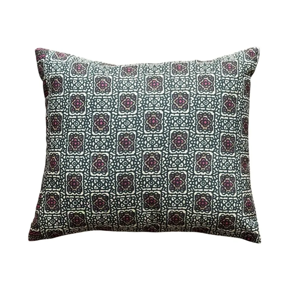 les-ottomans-ikat-kissenbezug-aus-baumwolle-bedruckt image 1