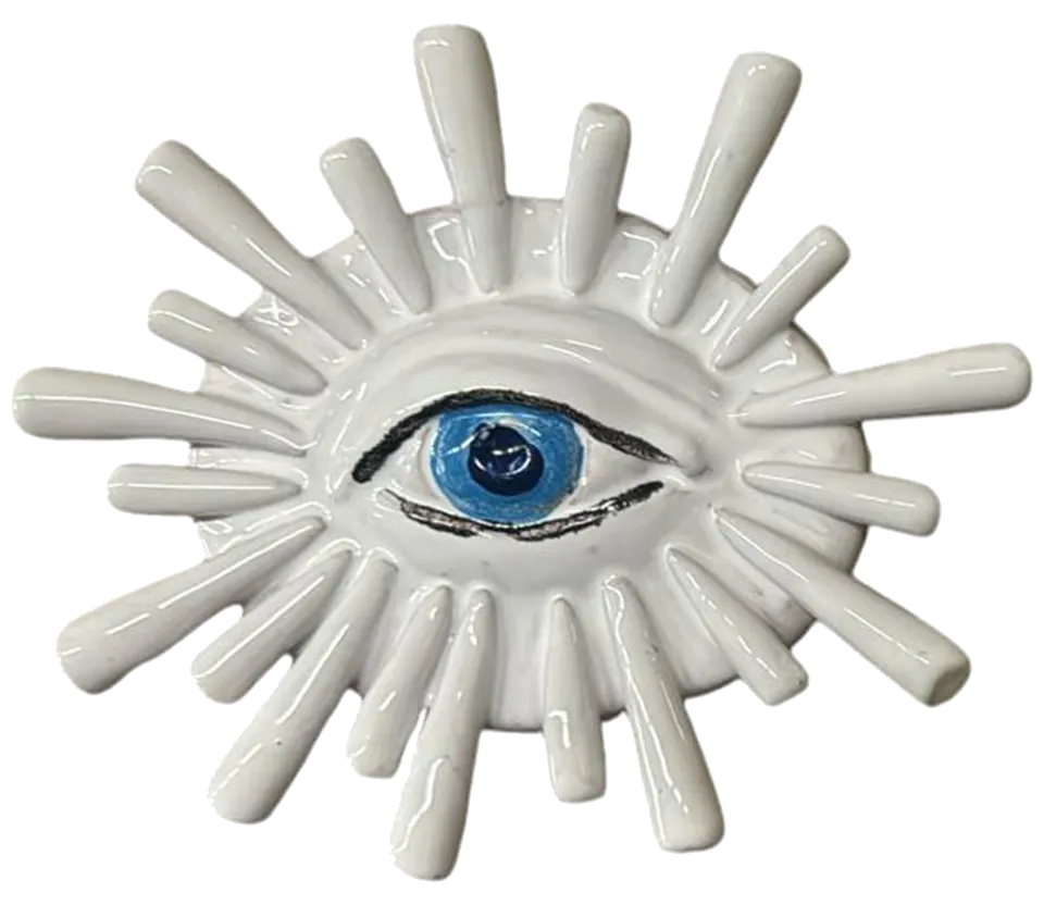 les-ottomans-sheltering-eye-dekoobjekt-keramik-wei-handbemalt image 1
