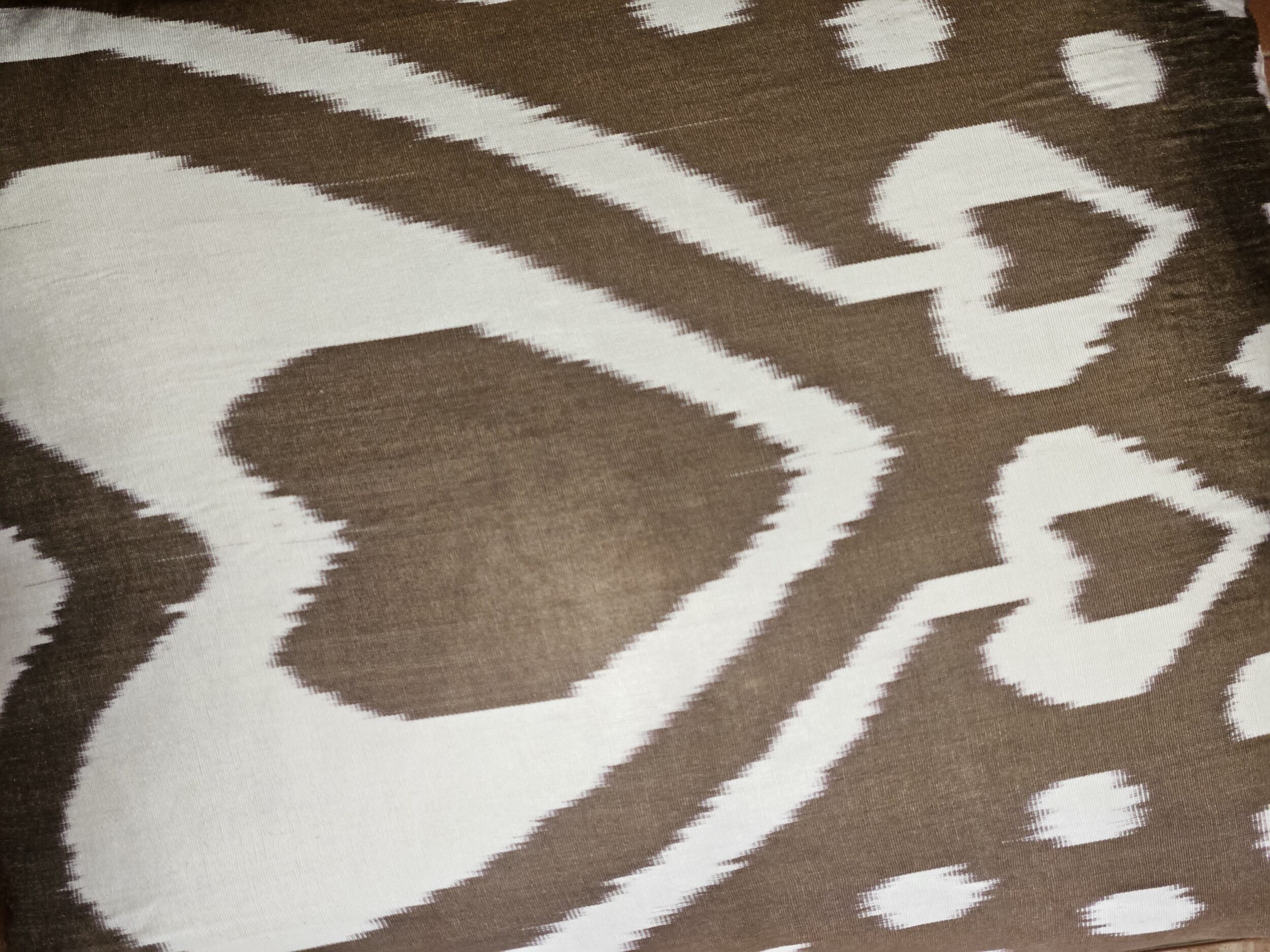 les-ottomans-kissenbezug-aus-ikat-seide-2 image 2