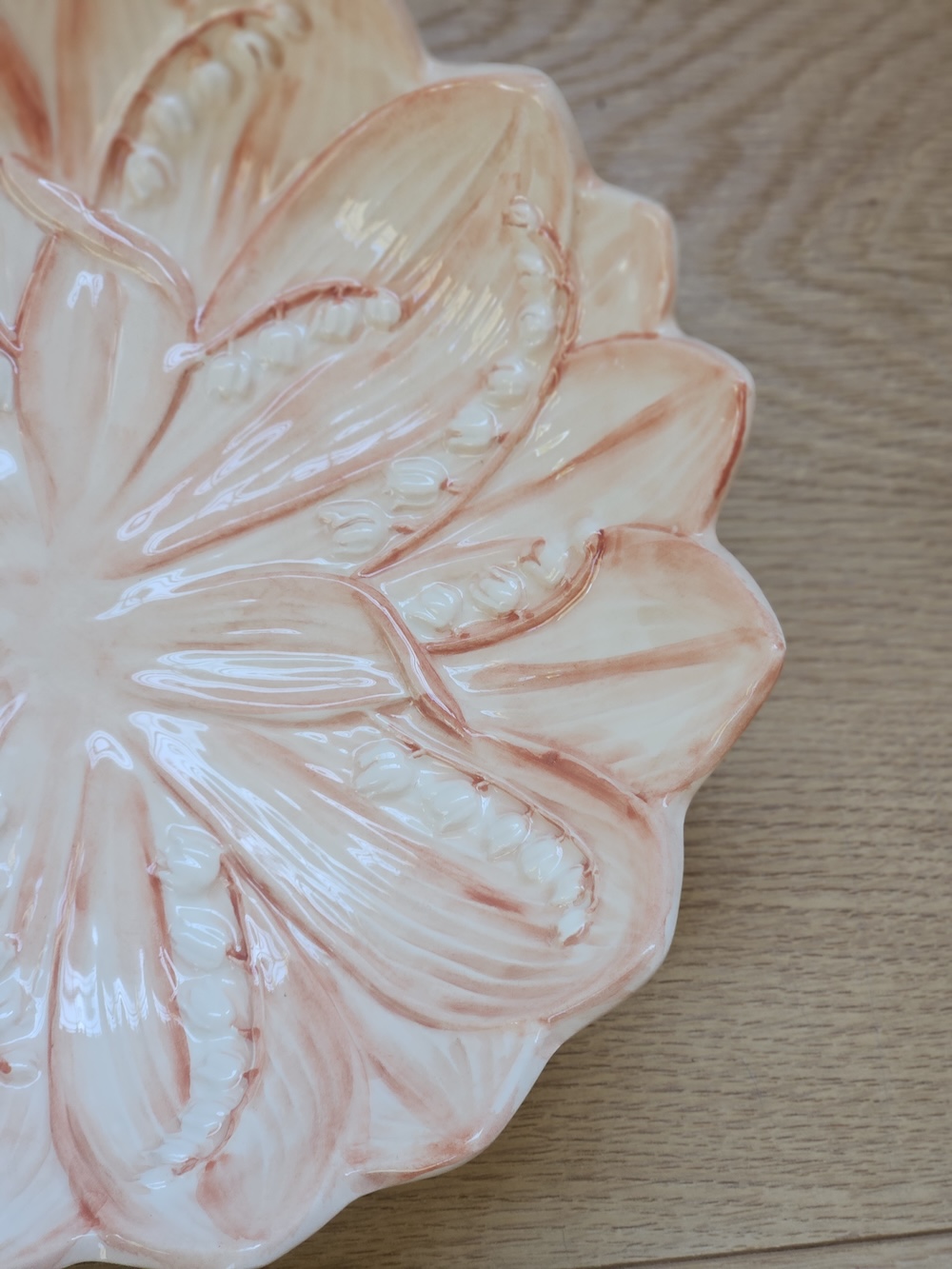 les-ottomans-lily-of-the-valley-salatsch-ssel-aus-keramik-rosa image 3