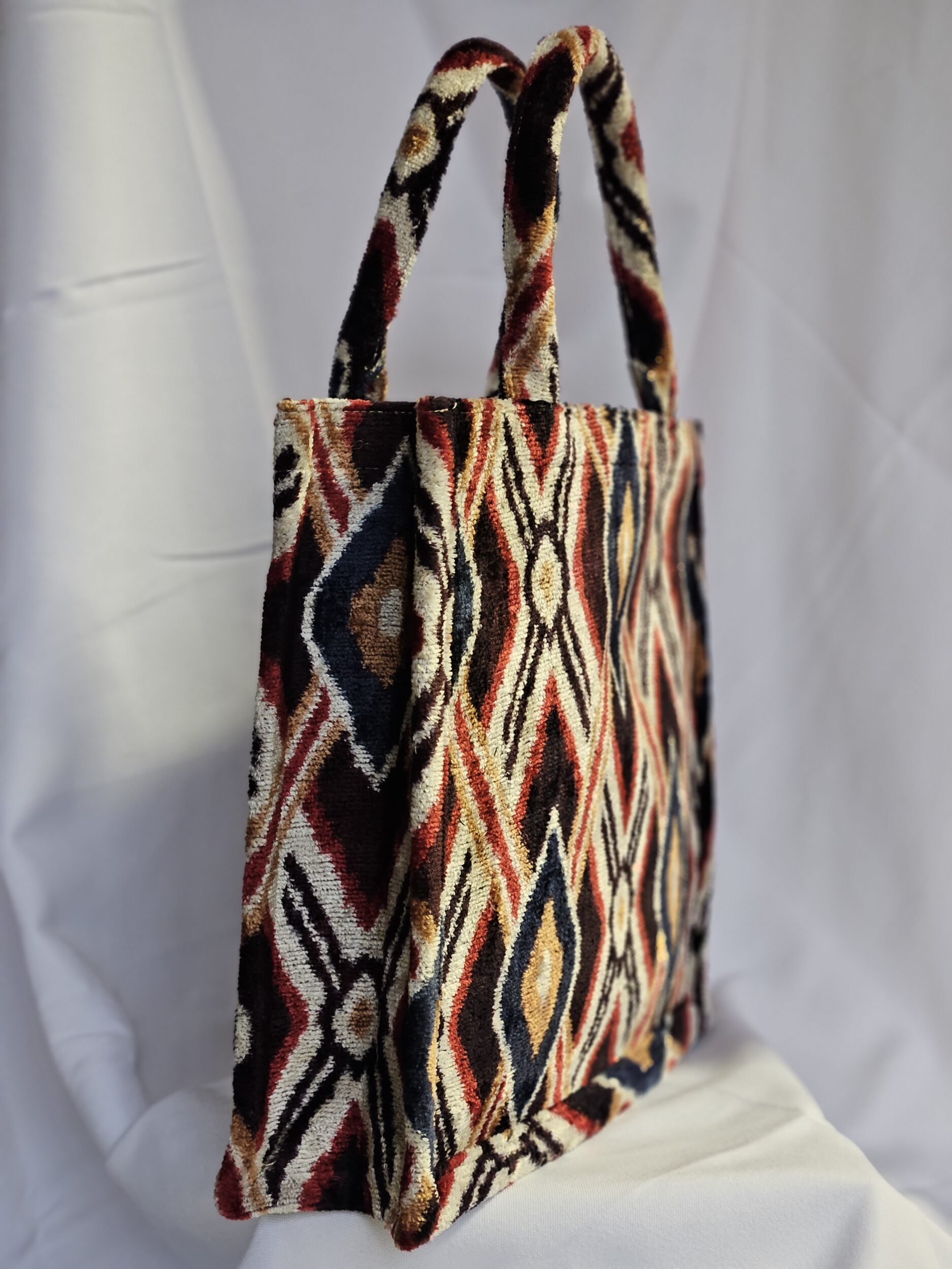 les-ottomans-borsa-tote-grande-03-tote-aus-seidensamt image 3
