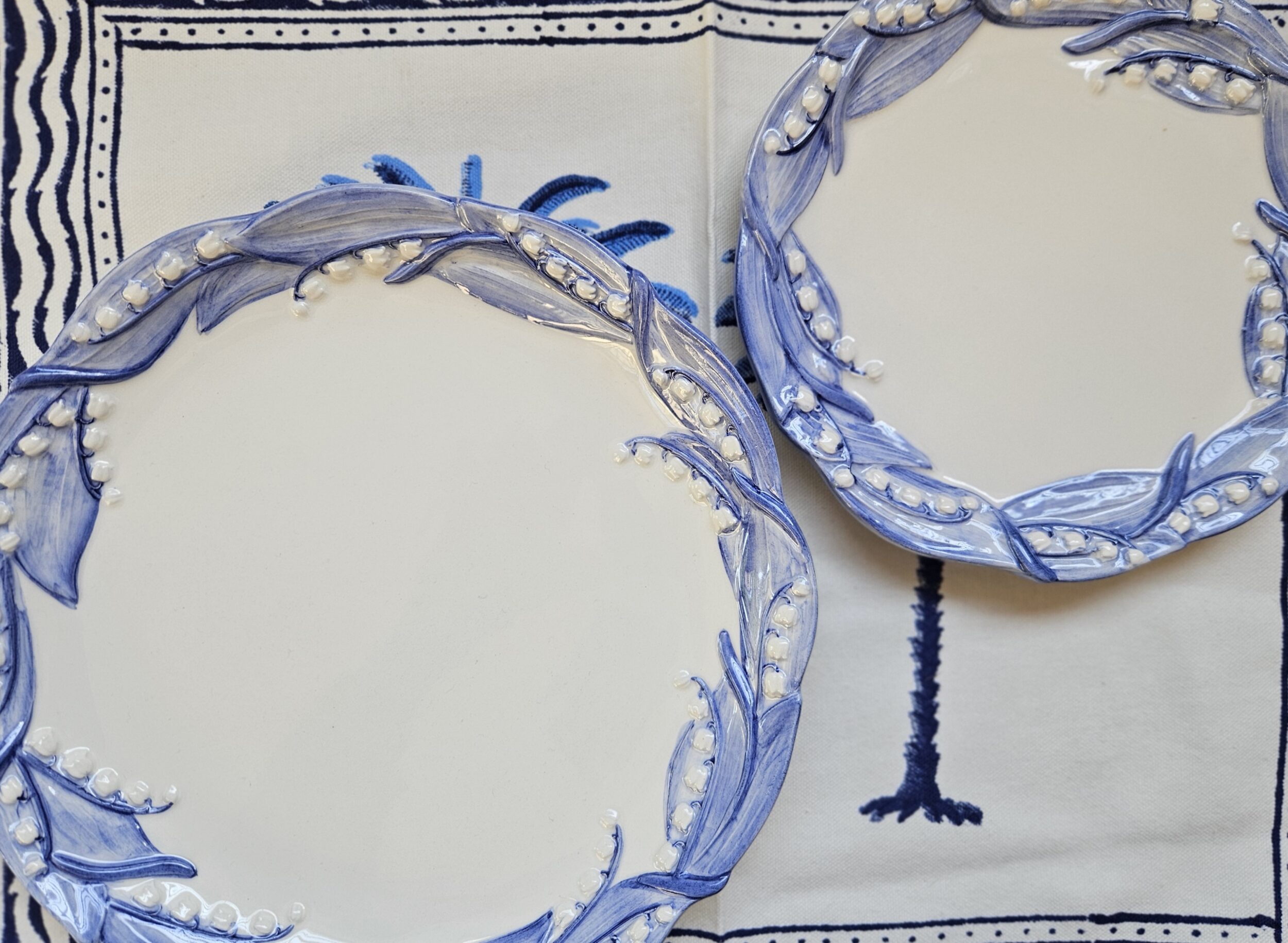 les-ottomans-lily-of-the-valley-dessertteller-2er-set-keramik image 3