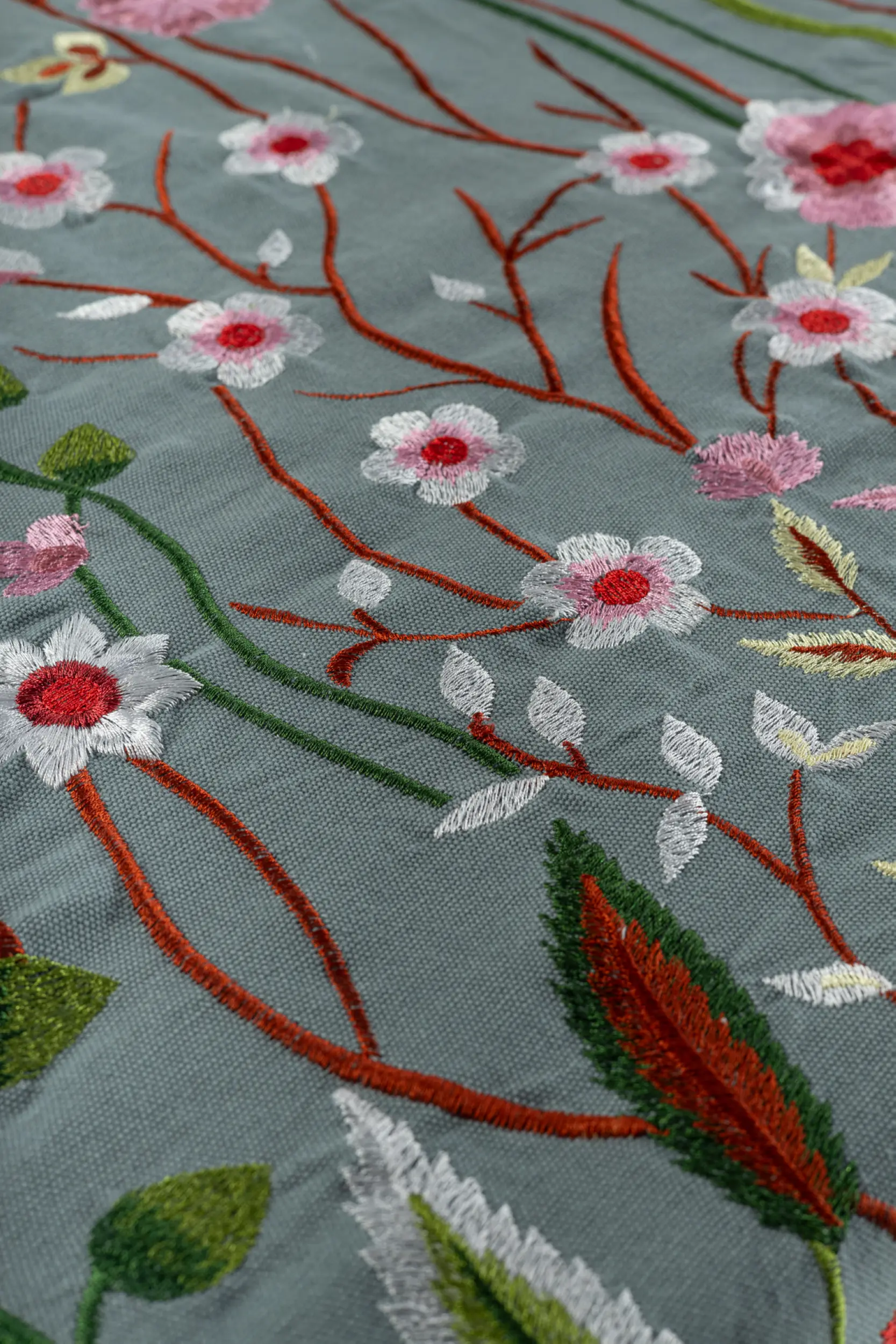 les-ottomans-ebt01-tischdecke-baumwolle-floral-bestickt image 3